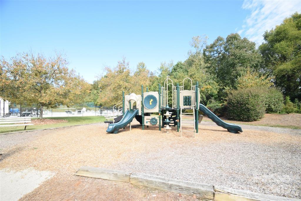 10214 Stoneykirk Lane — Charlotte