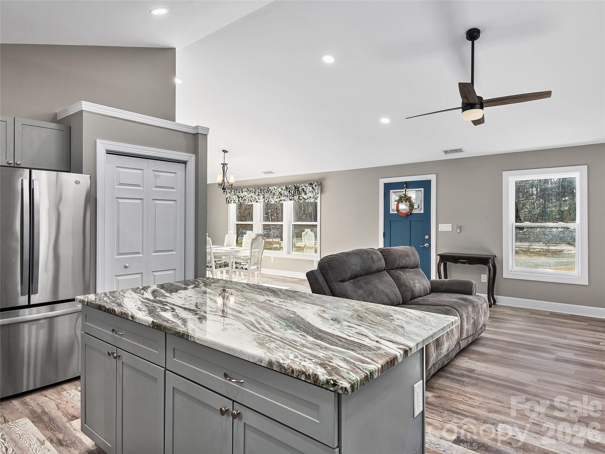 611 Peniel Road — Columbus