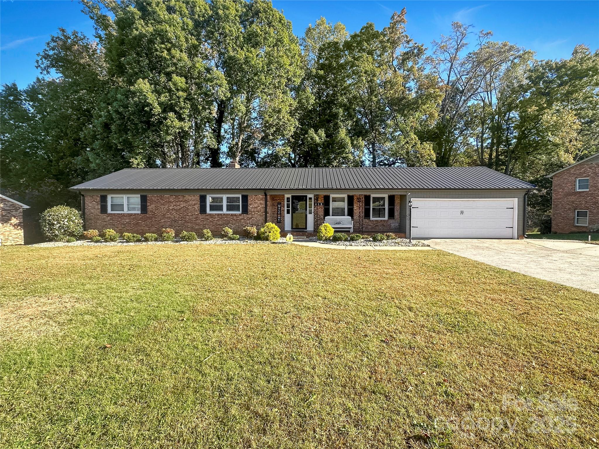 812 Hill Street — Shelby