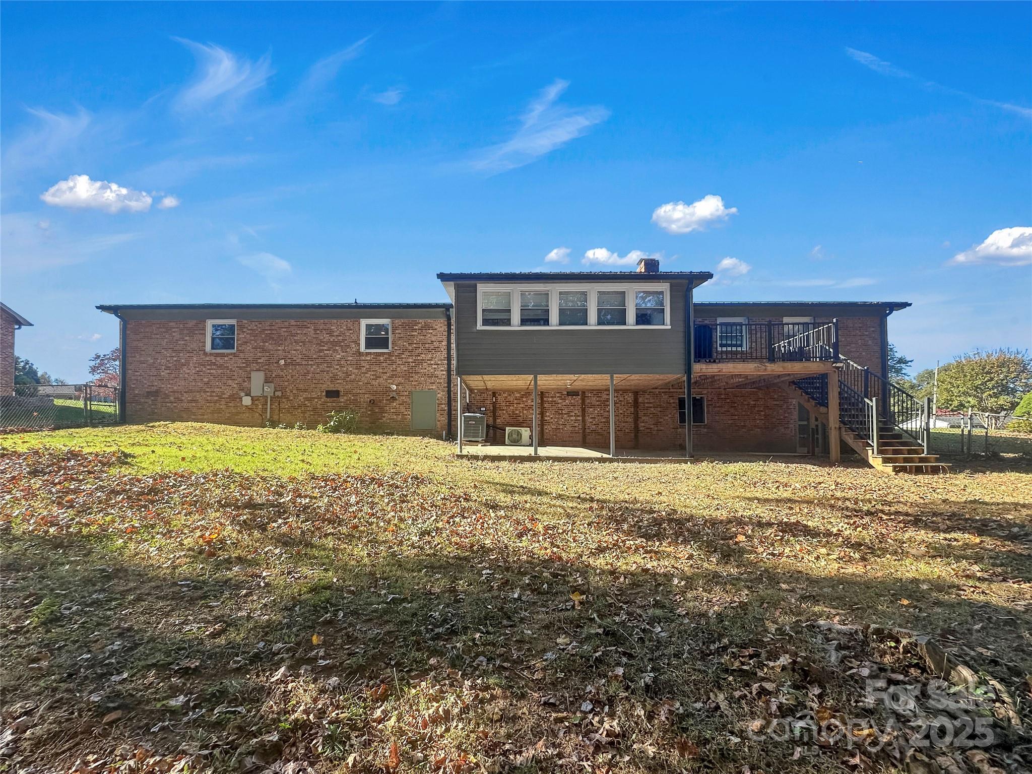 812 Hill Street — Shelby