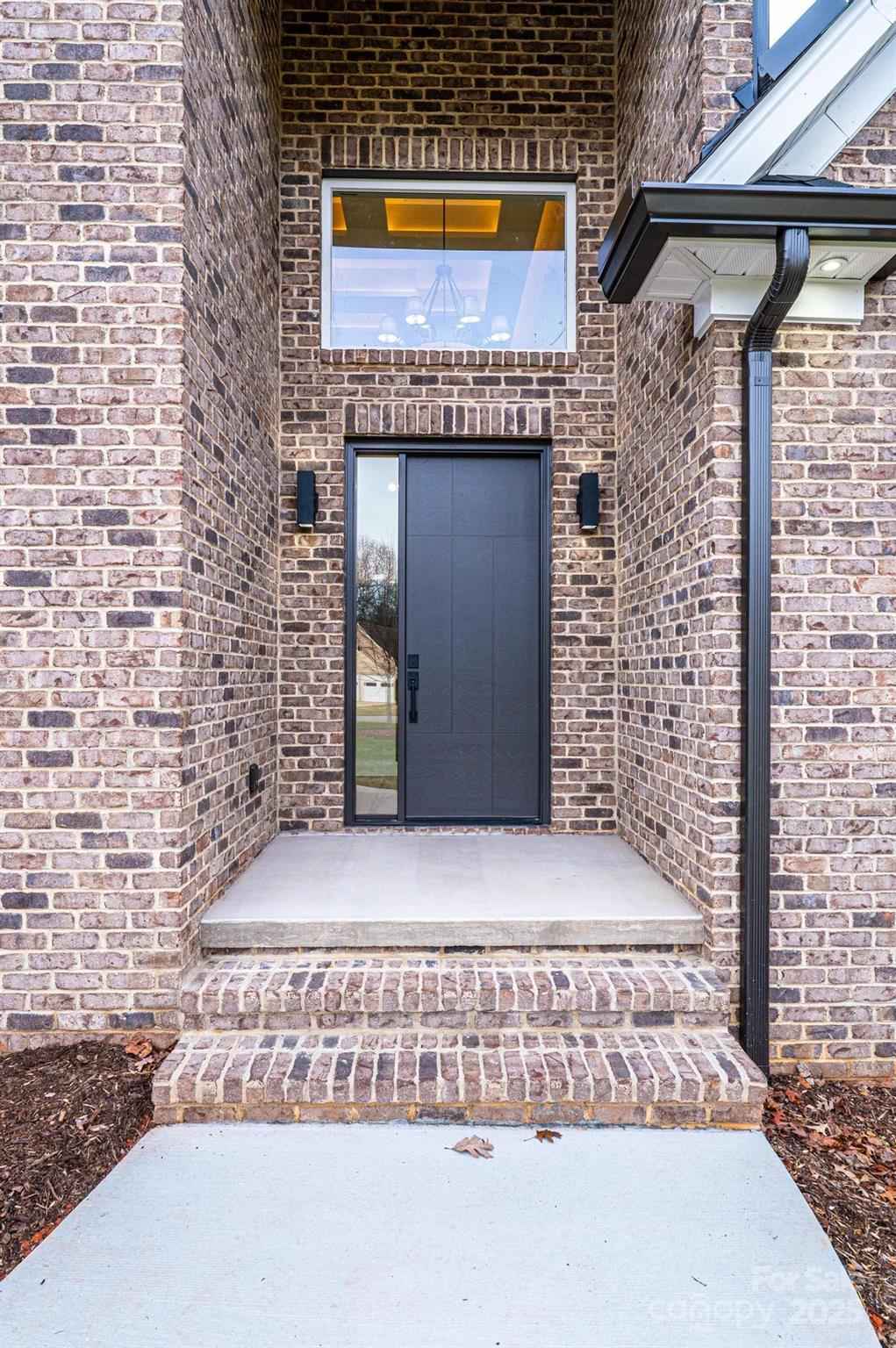 1328 33rd Avenue Drive NE — Hickory