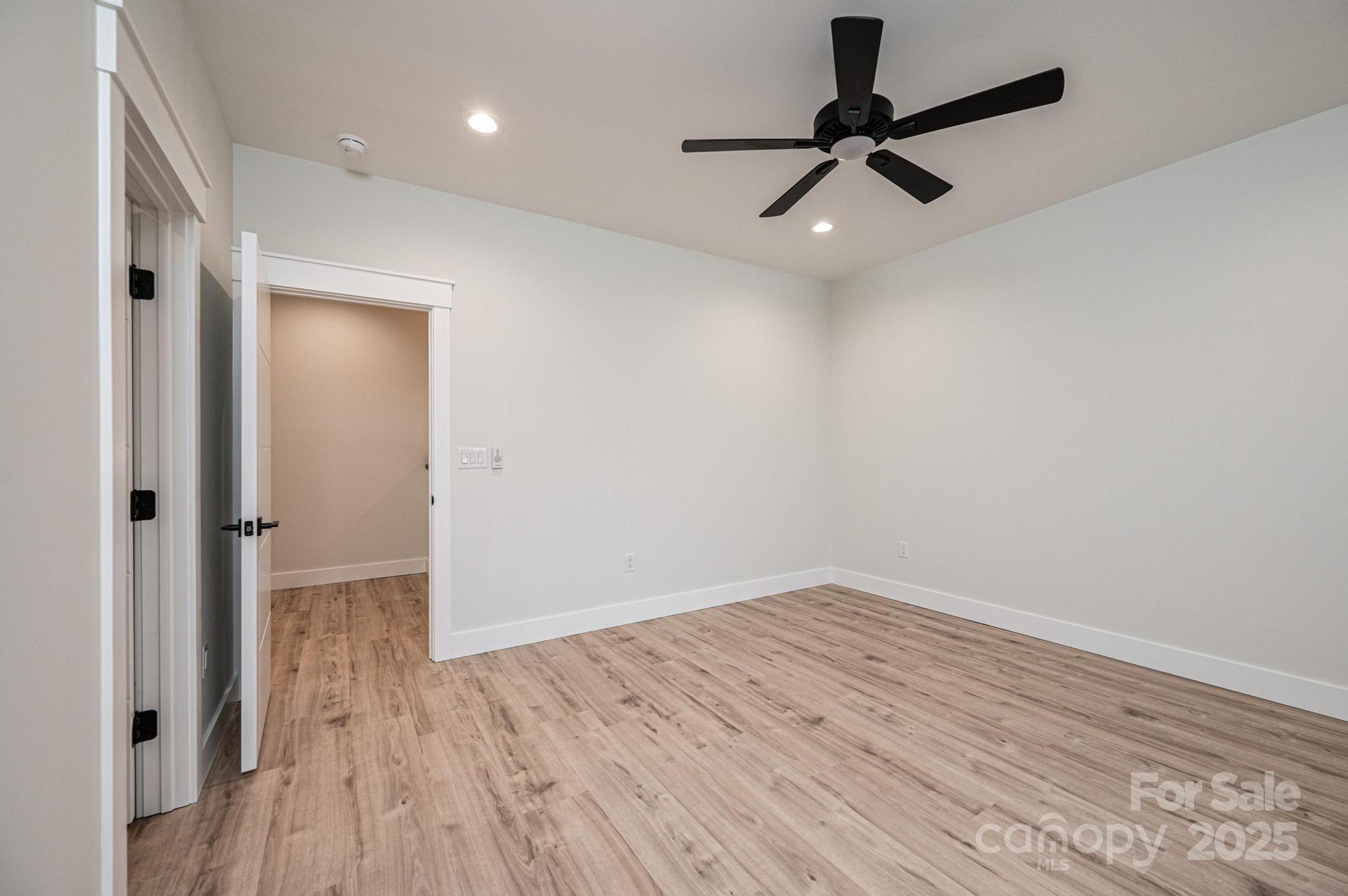 1328 33rd Avenue Drive NE — Hickory