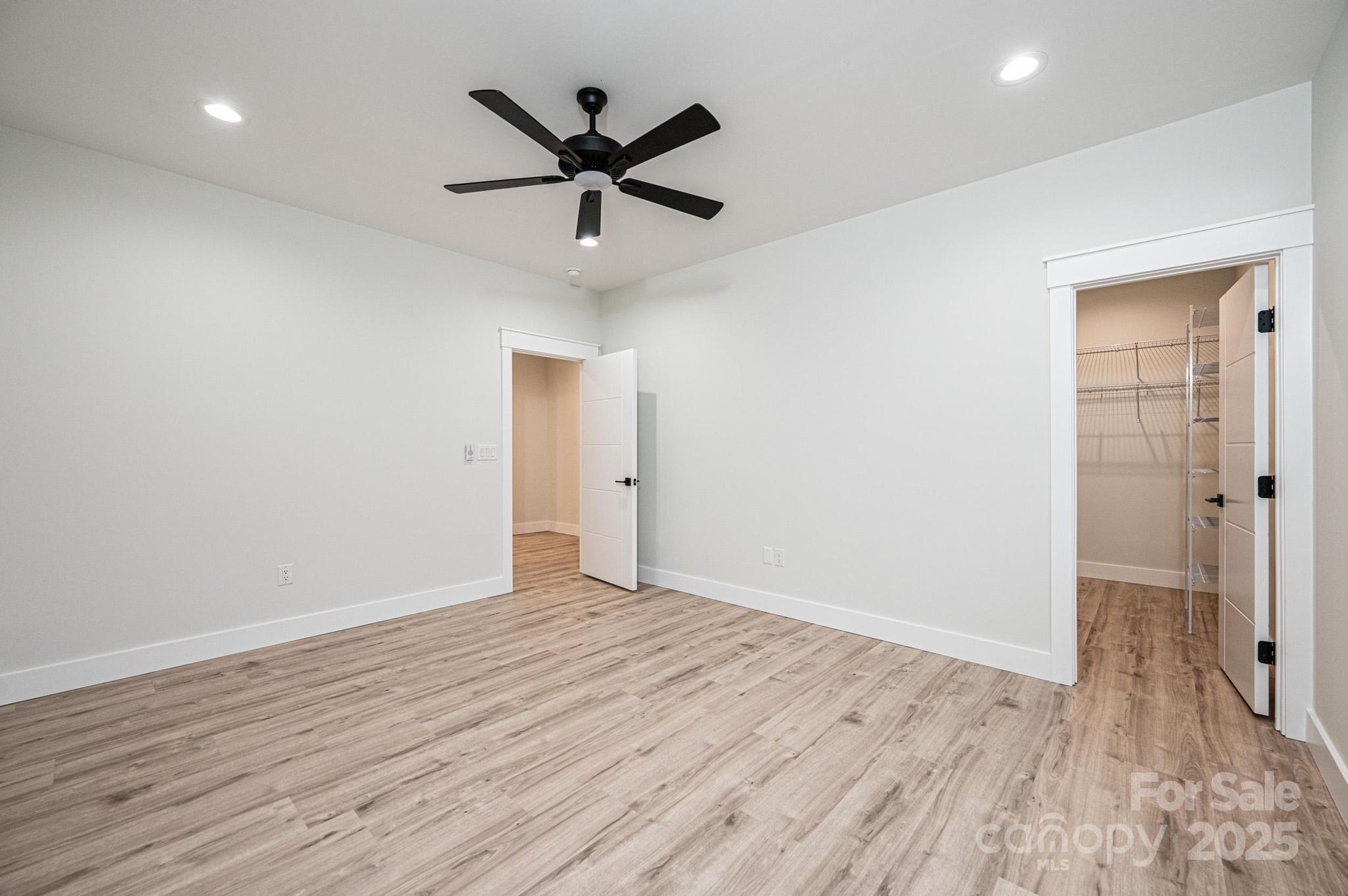 1328 33rd Avenue Drive NE — Hickory