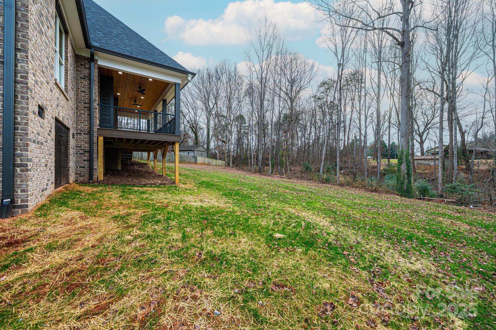 1328 33rd Avenue Drive NE — Hickory