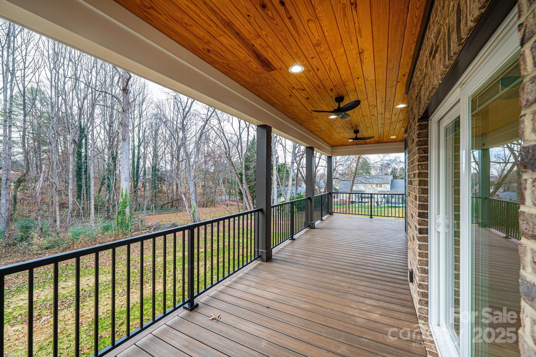 1328 33rd Avenue Drive NE — Hickory