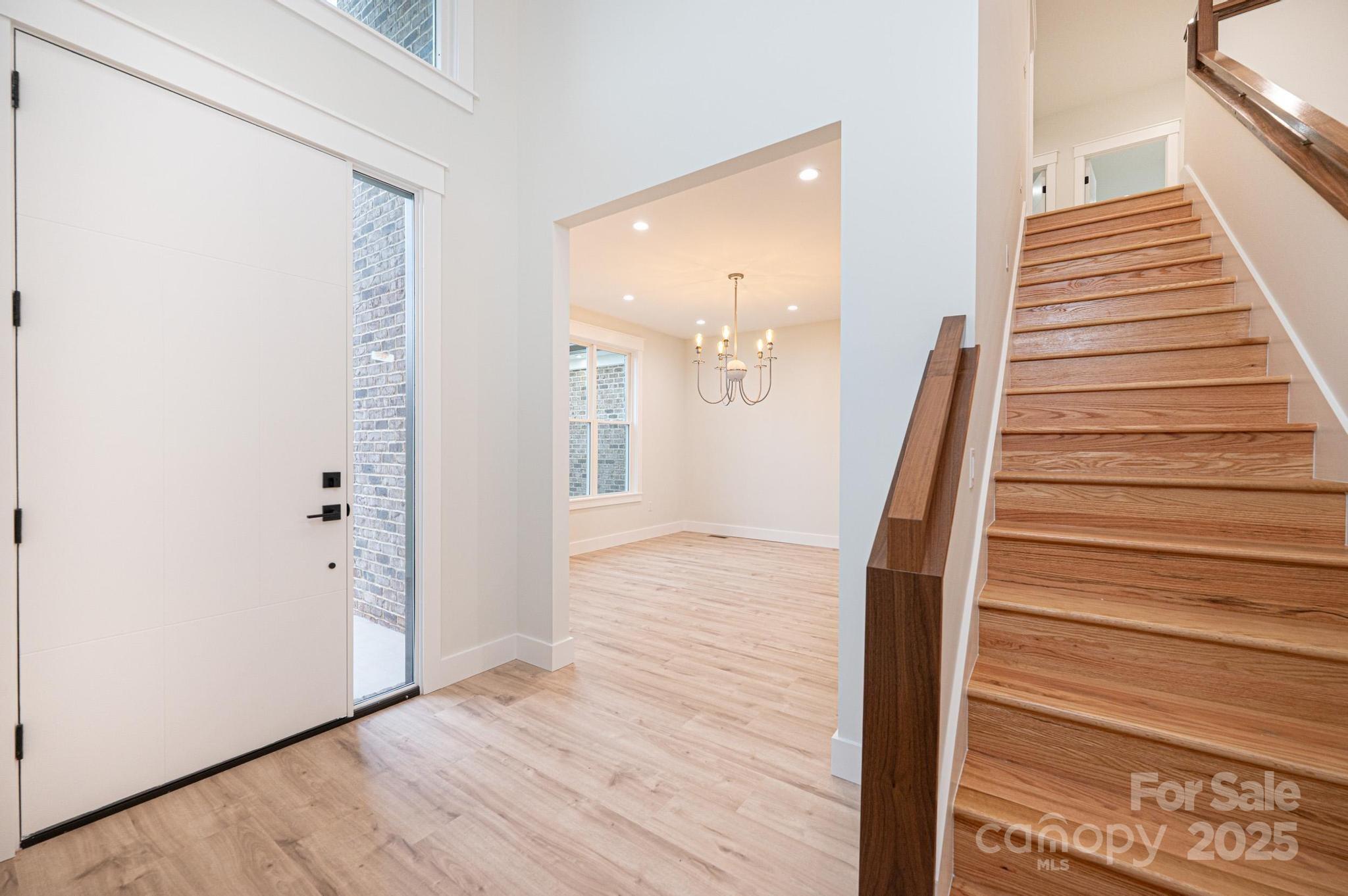 1328 33rd Avenue Drive NE — Hickory