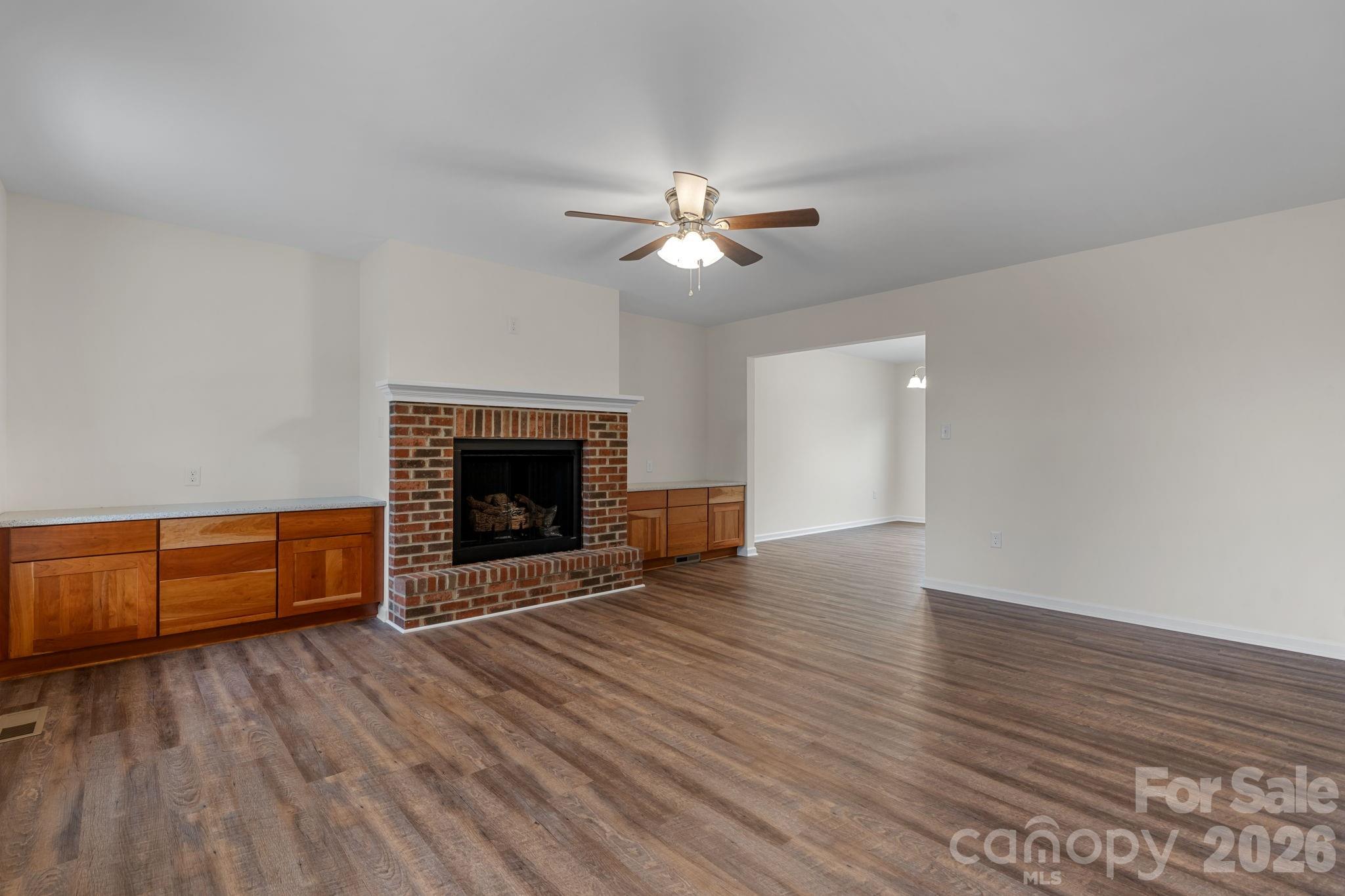 3723 Franklin Court — Newton