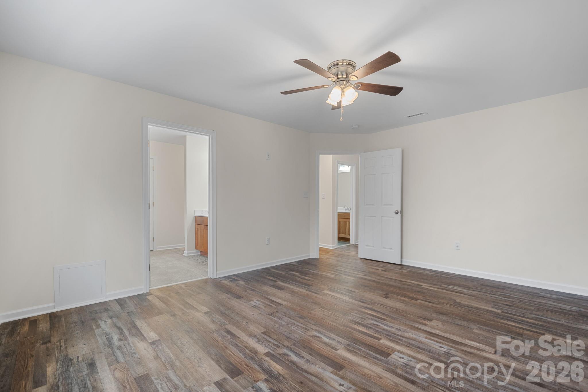 3723 Franklin Court — Newton
