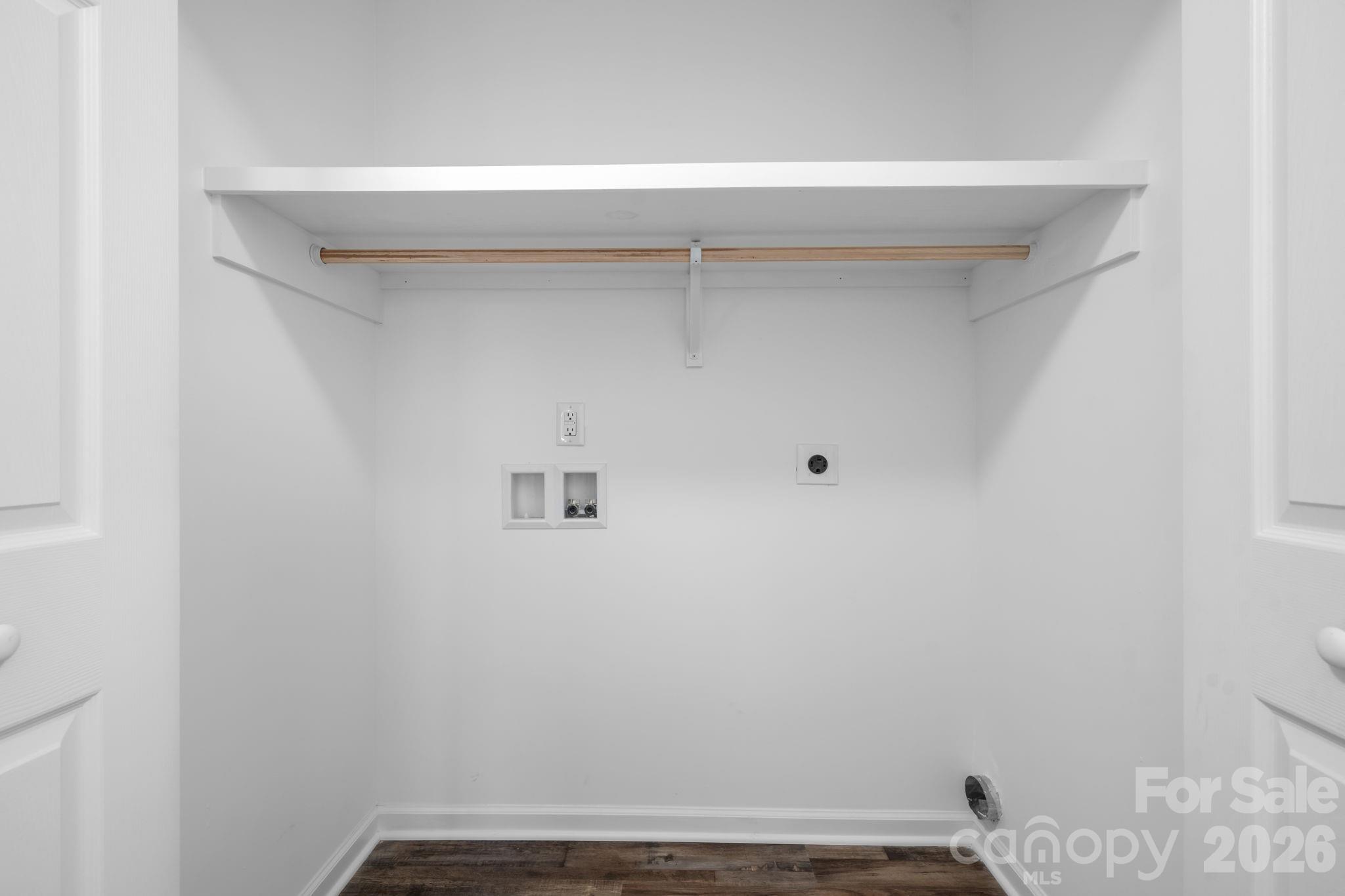 3723 Franklin Court — Newton