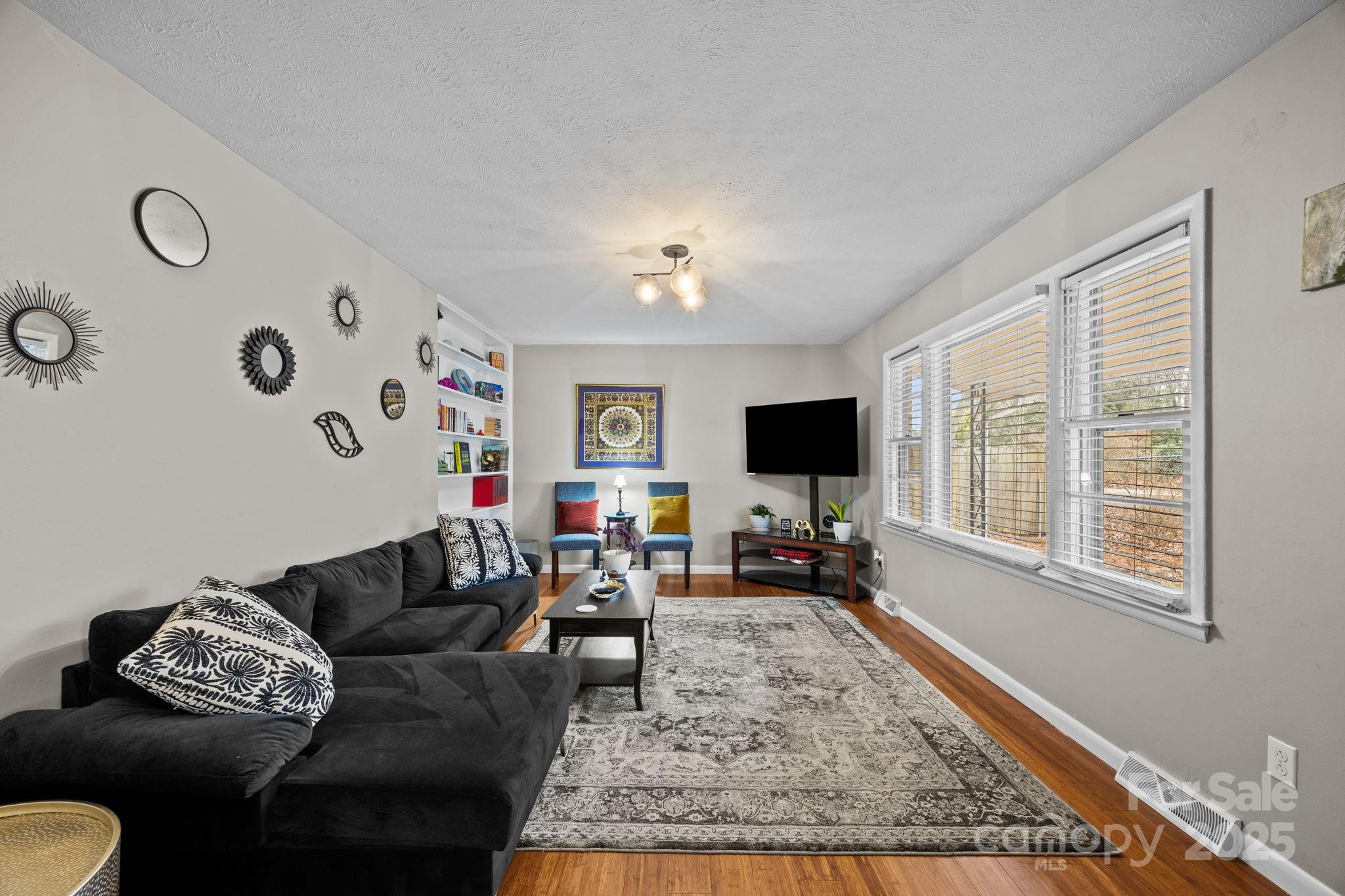 196 Weston Road — Arden