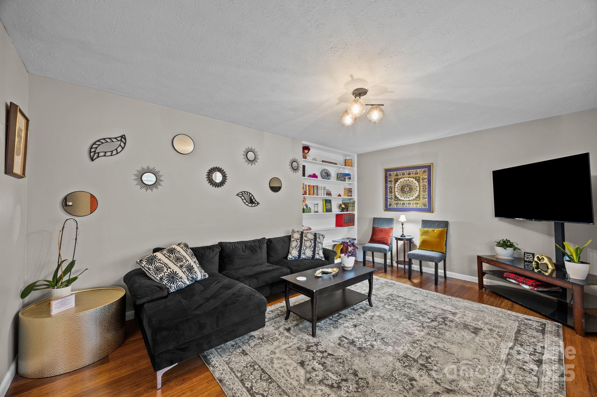 196 Weston Road — Arden
