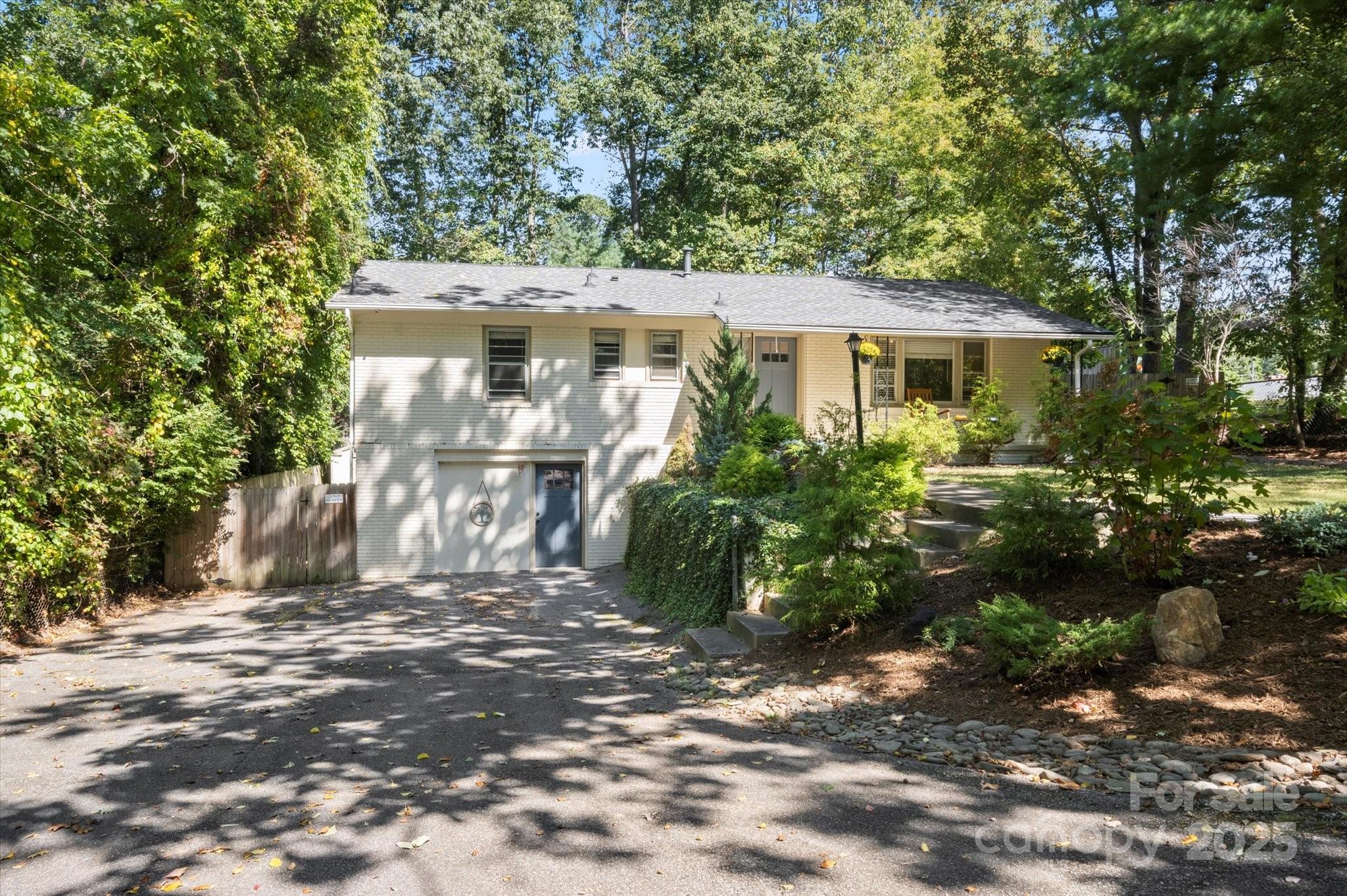 196 Weston Road — Arden