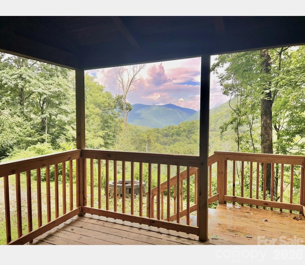 000 Wayah Zooshuga Road — Maggie Valley