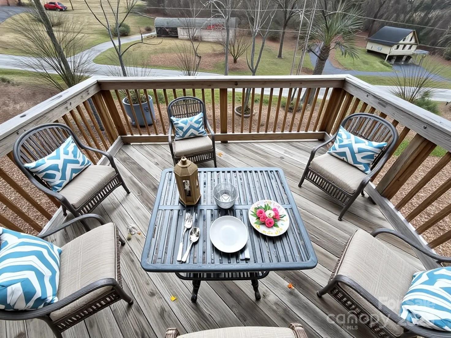 574 30th Avenue Circle NE — Hickory