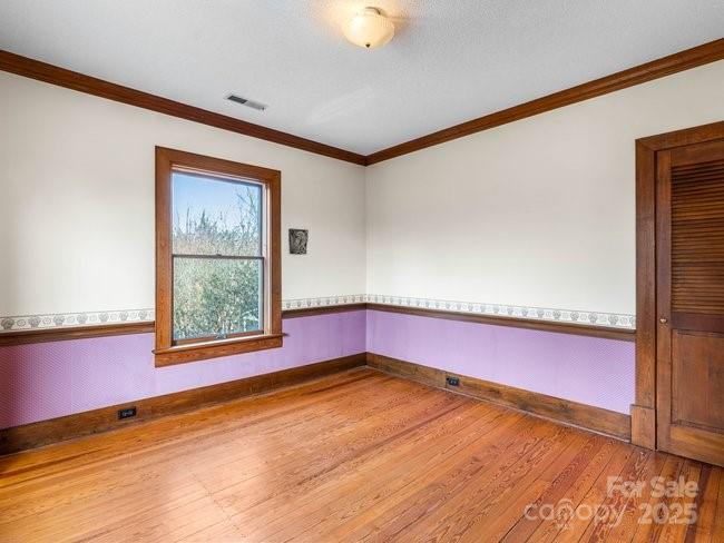 44 Bickford Avenue — Tryon