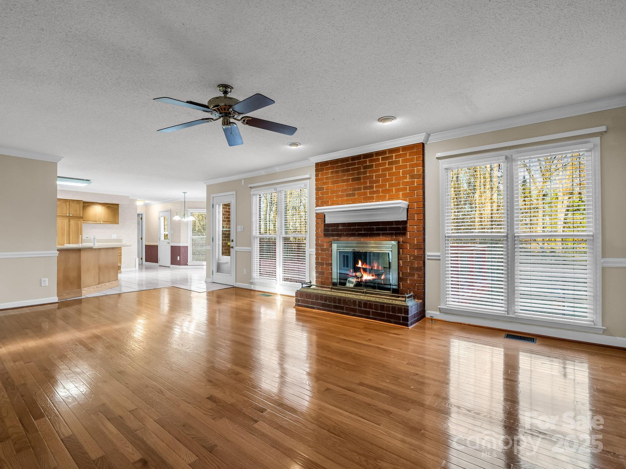 907 Weymouth Drive — Gastonia