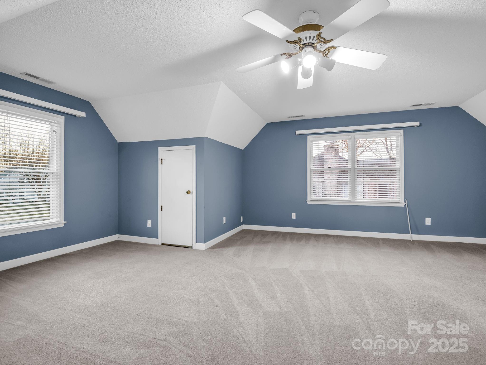 907 Weymouth Drive — Gastonia