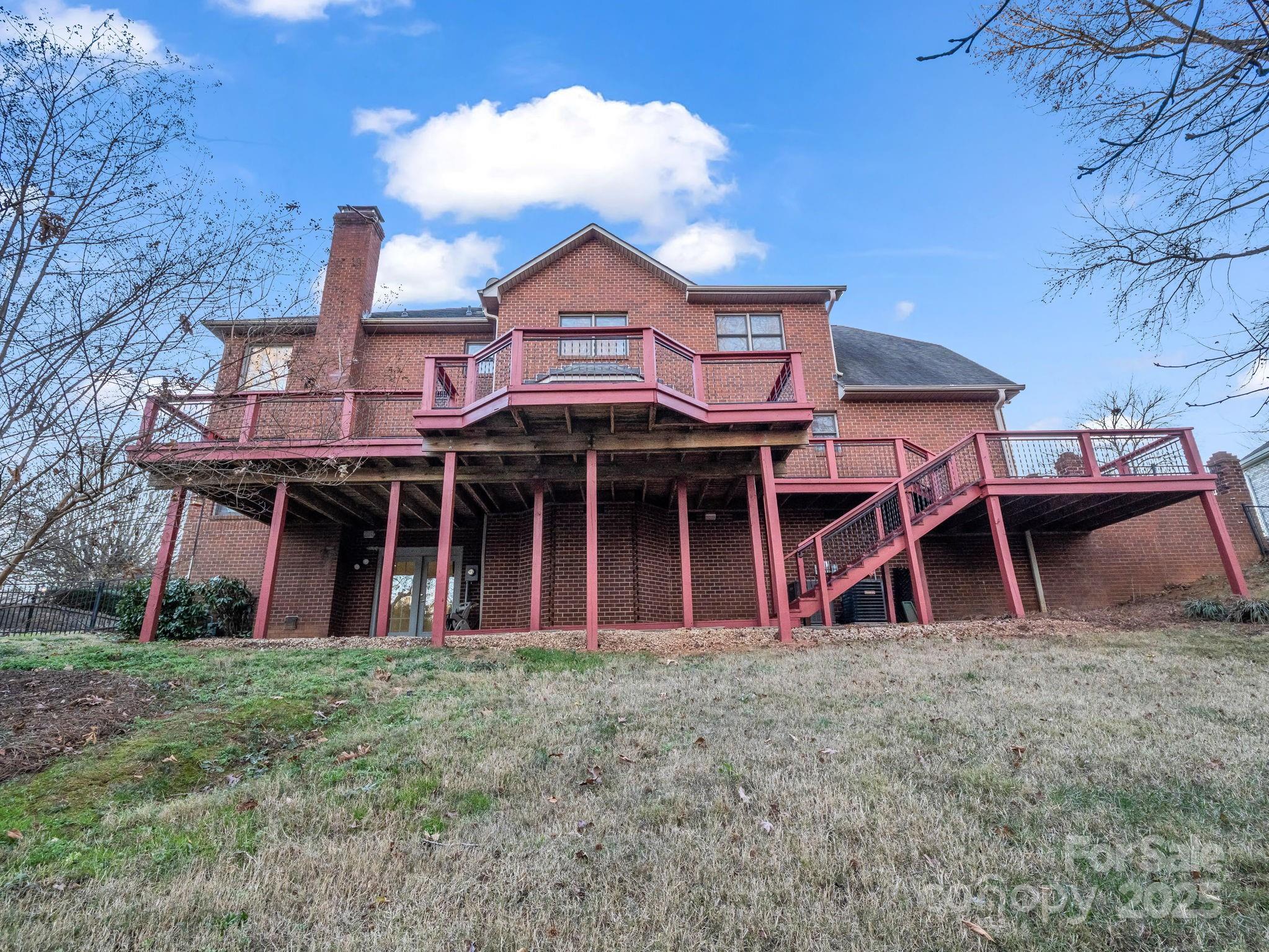 907 Weymouth Drive — Gastonia