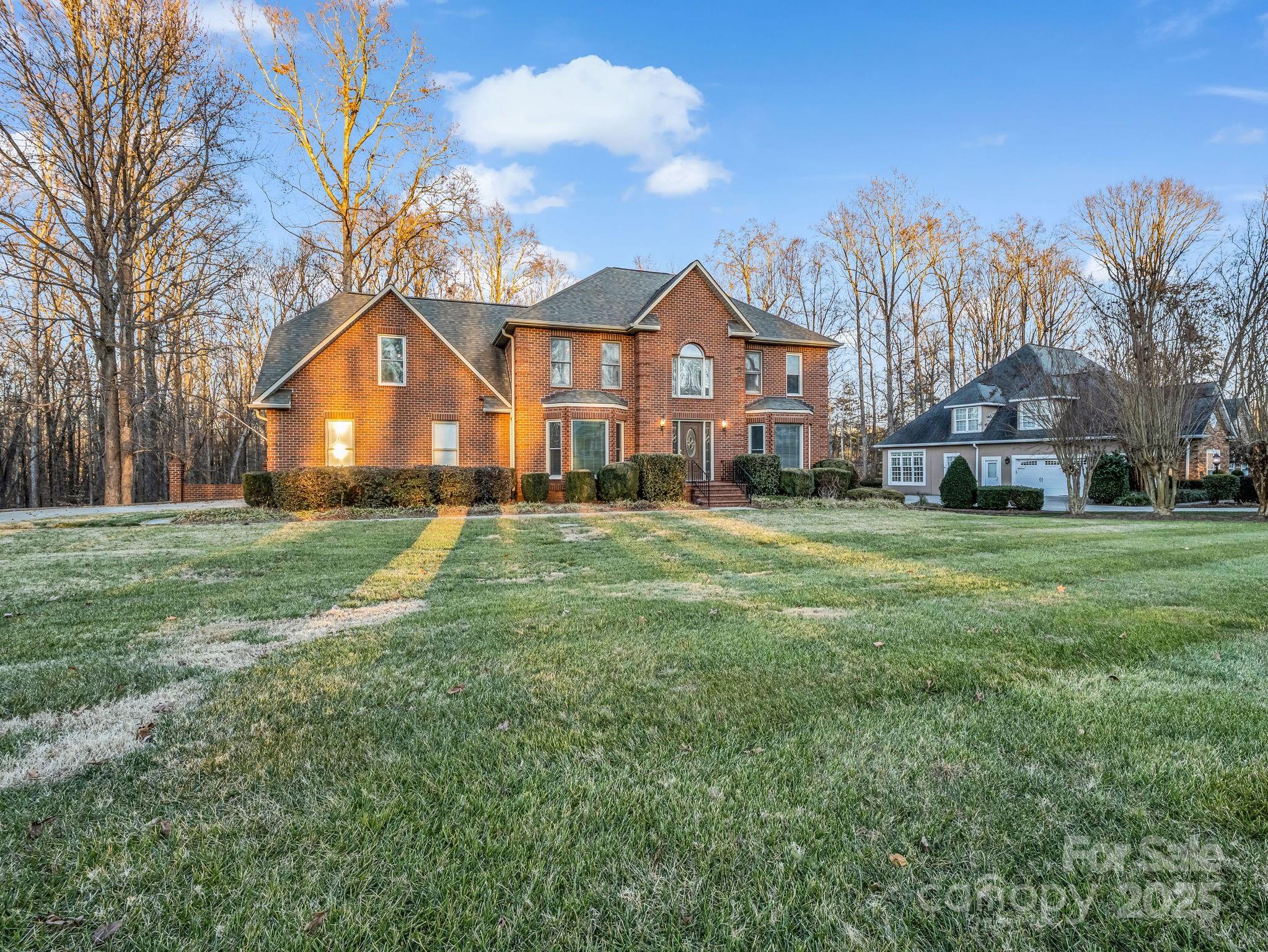 907 Weymouth Drive — Gastonia