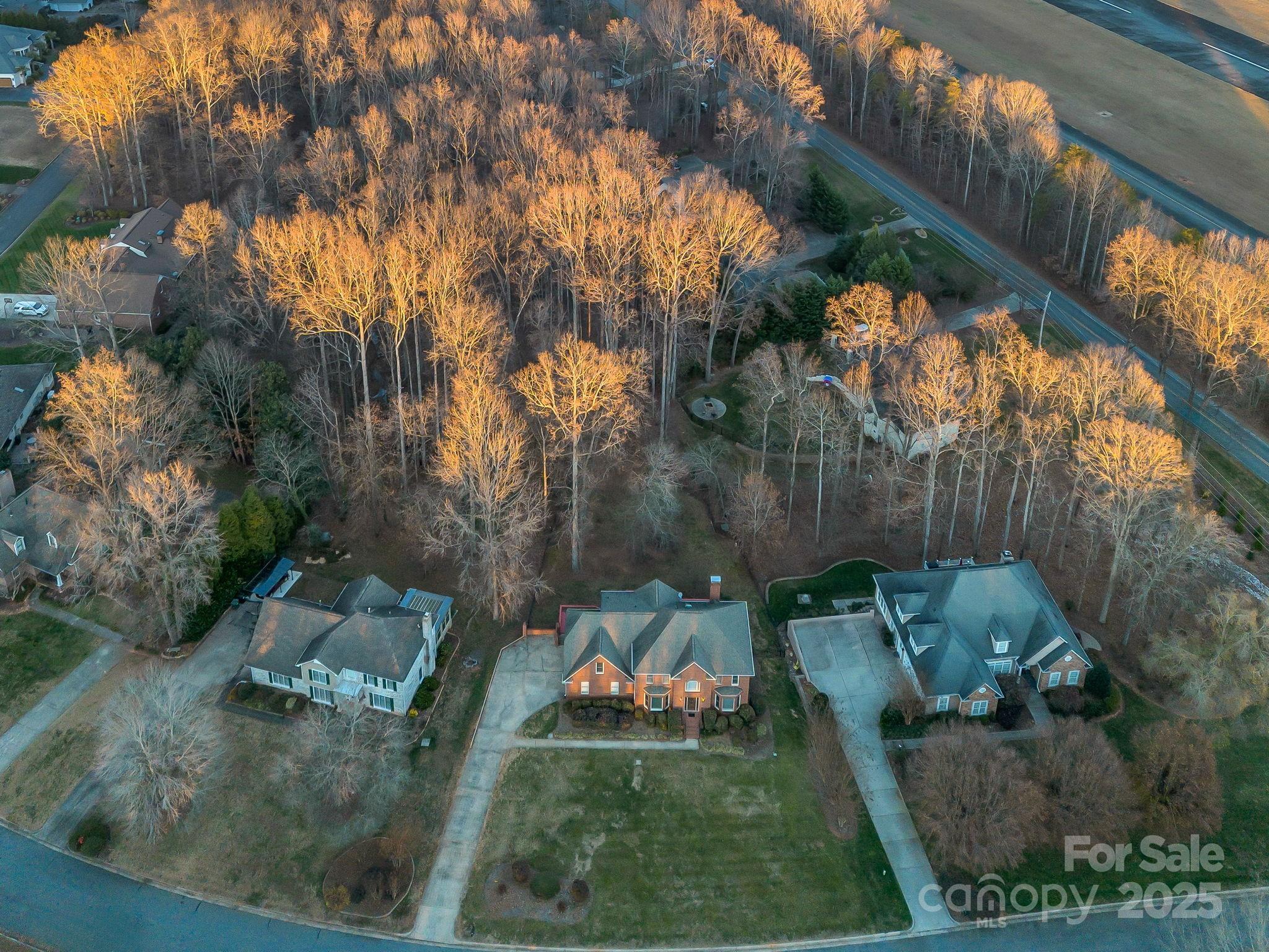 907 Weymouth Drive — Gastonia