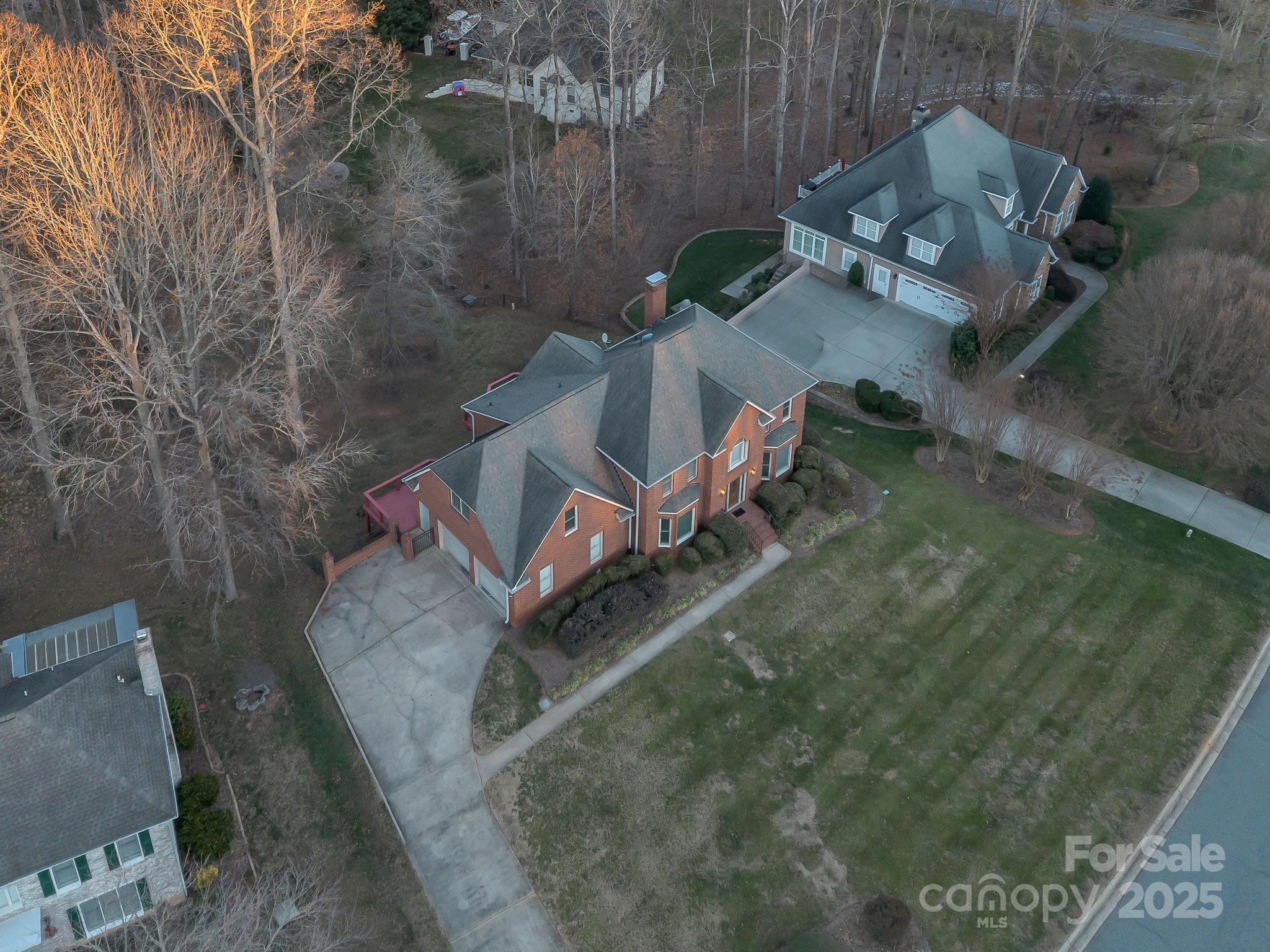 907 Weymouth Drive — Gastonia