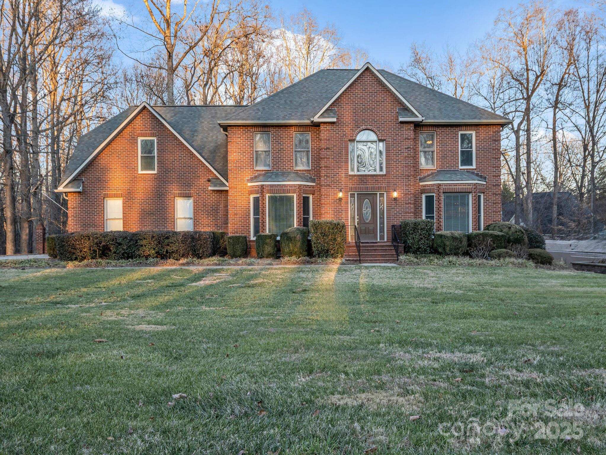 907 Weymouth Drive — Gastonia