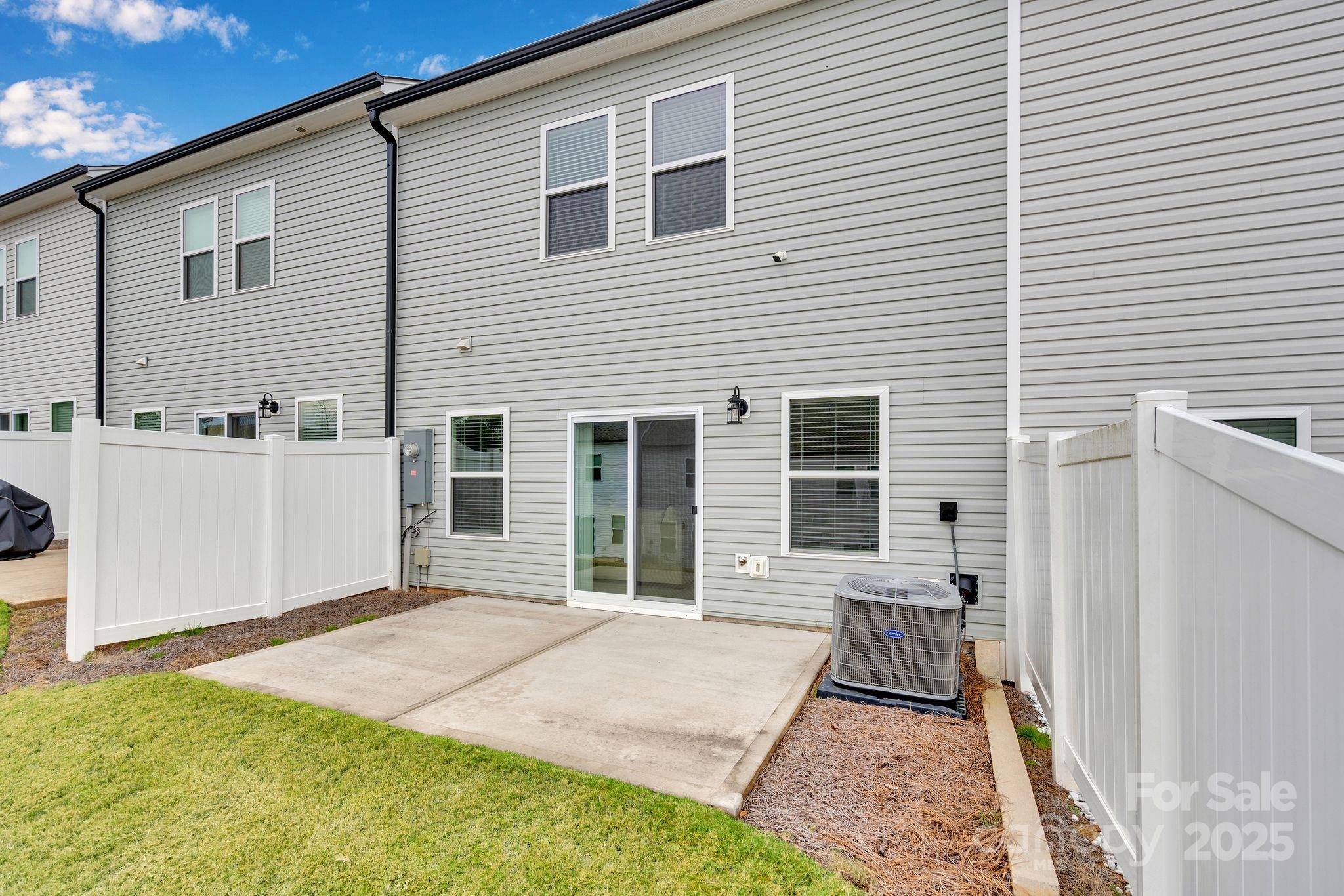 11012 Pagebrook Lane — Charlotte