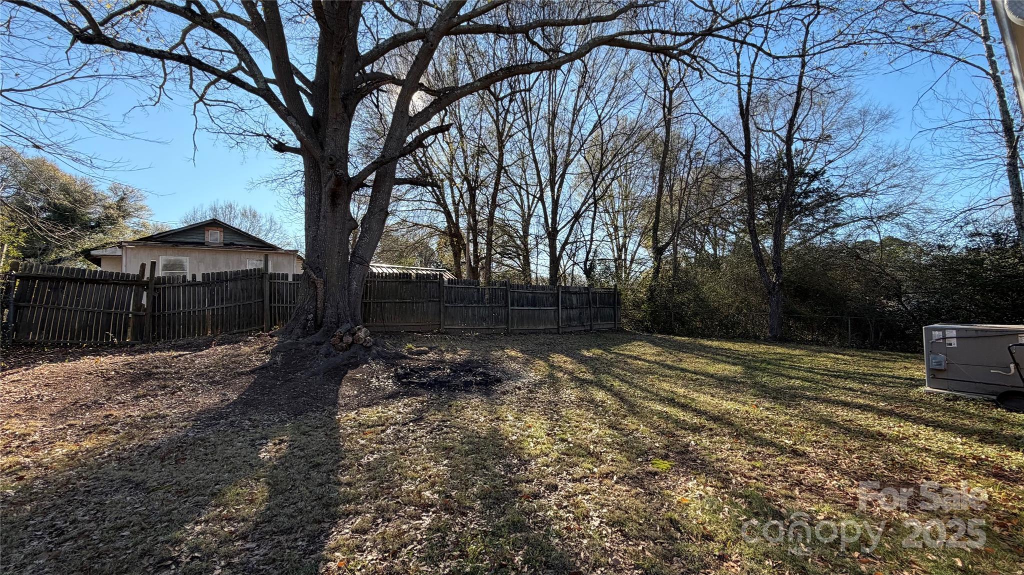 513 Holly Street — Dallas