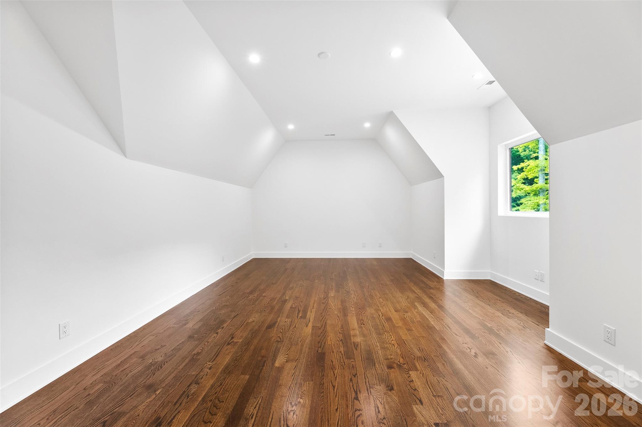 729 Amesbury Drive — Mt Ulla