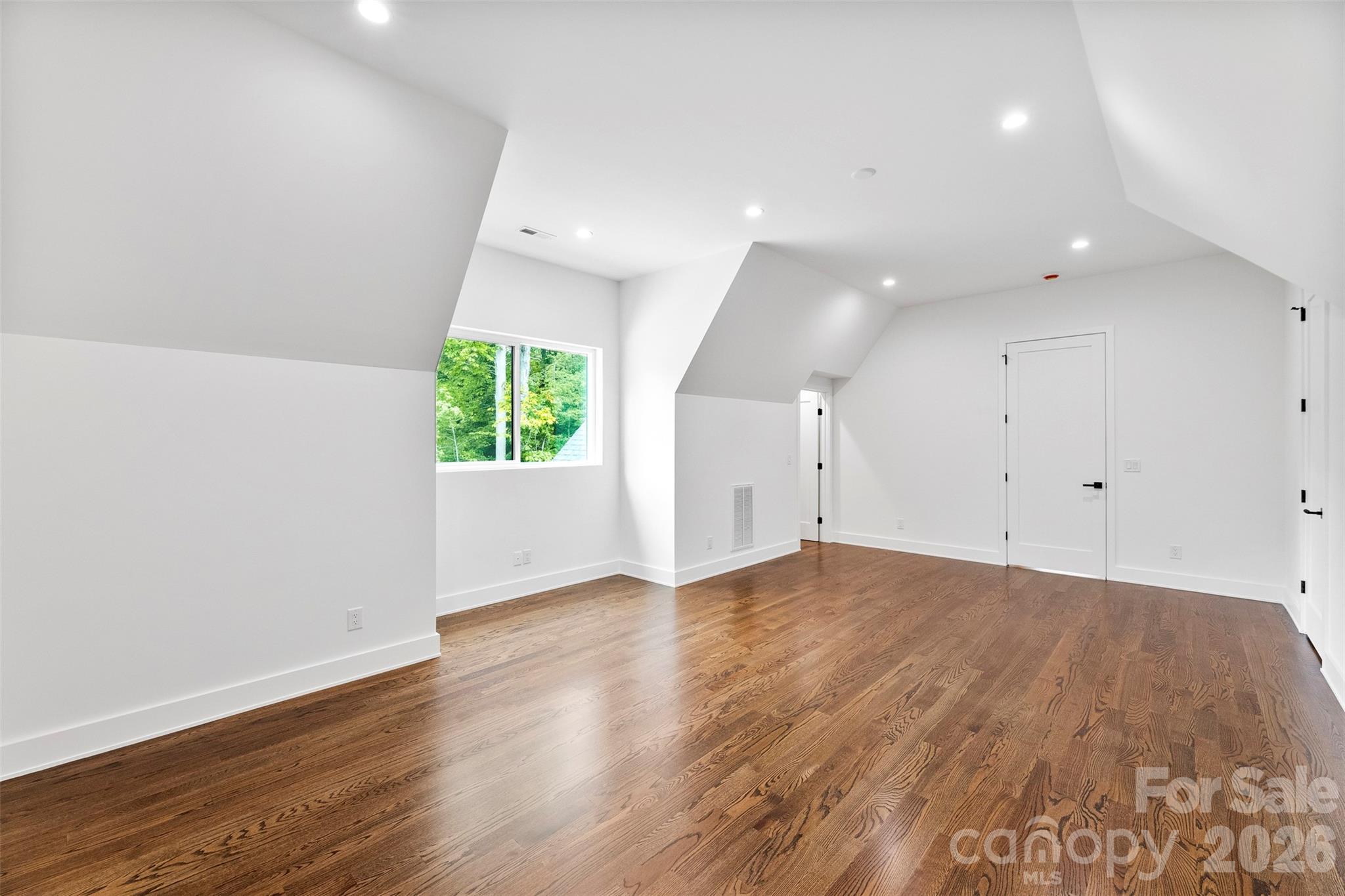 729 Amesbury Drive — Mt Ulla