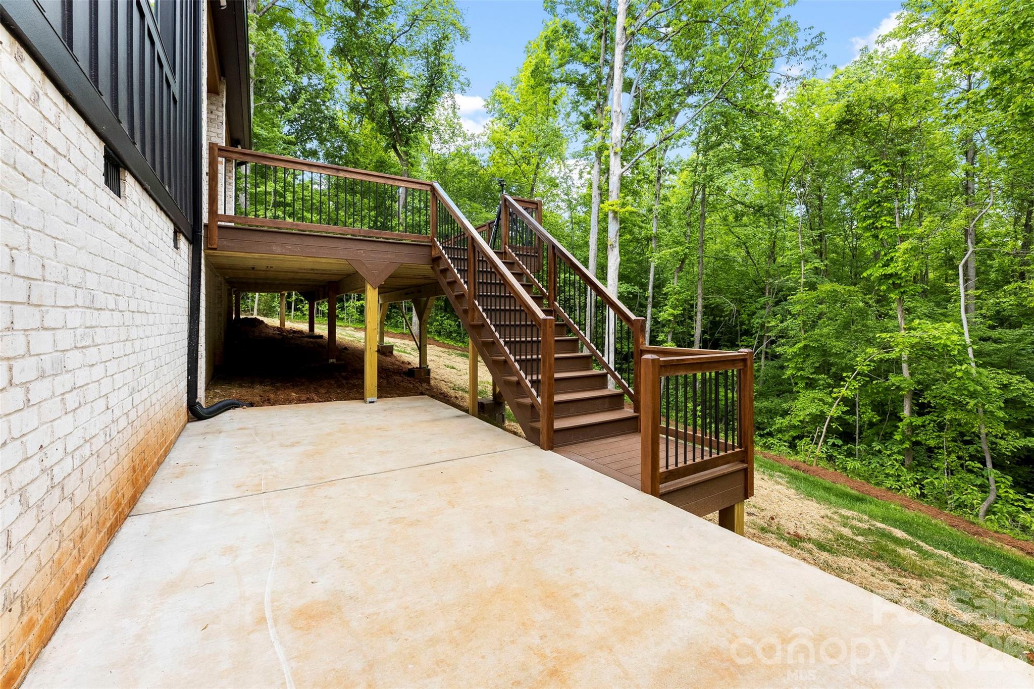 729 Amesbury Drive — Mt Ulla