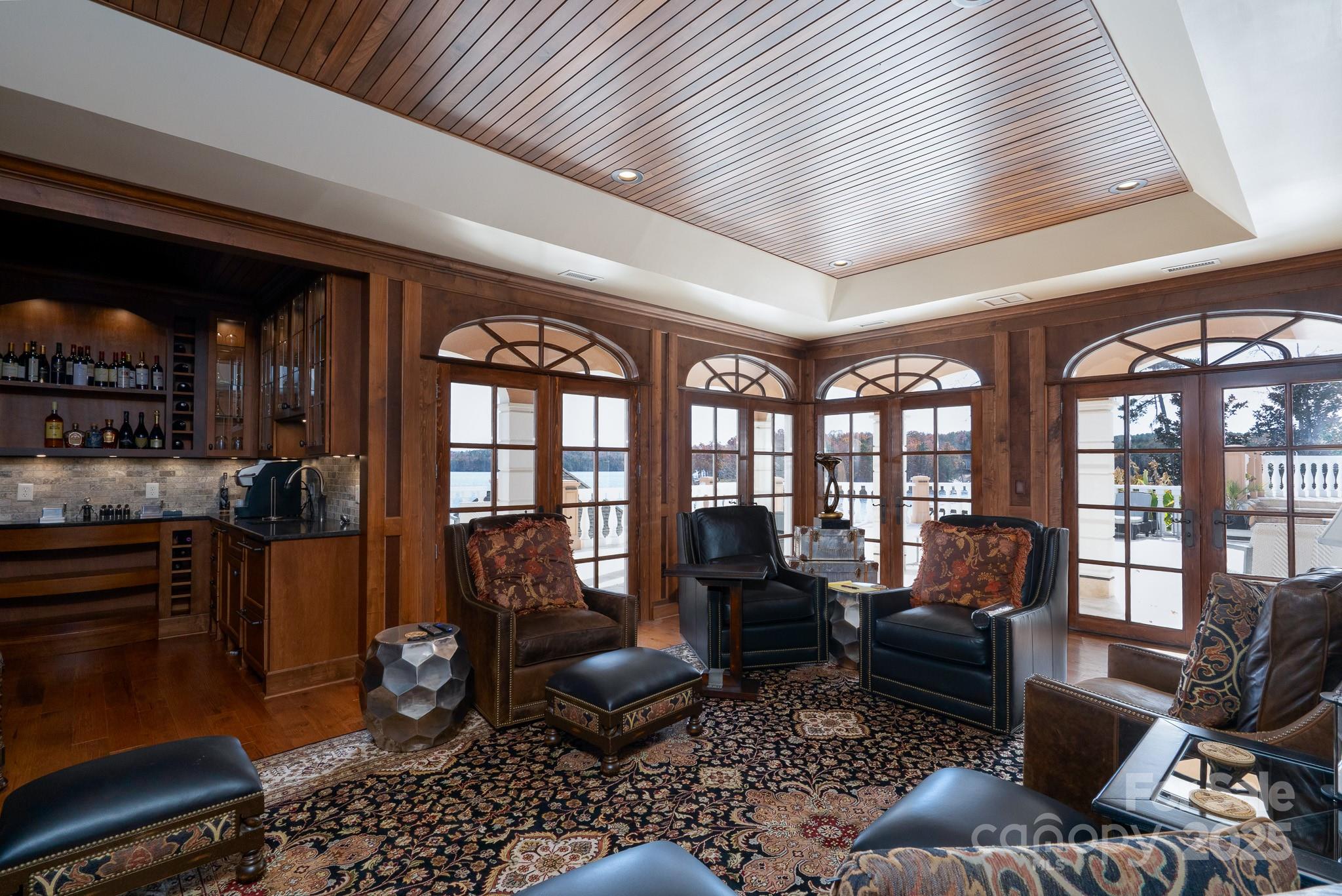 444 Glenbrook Springs None — New London