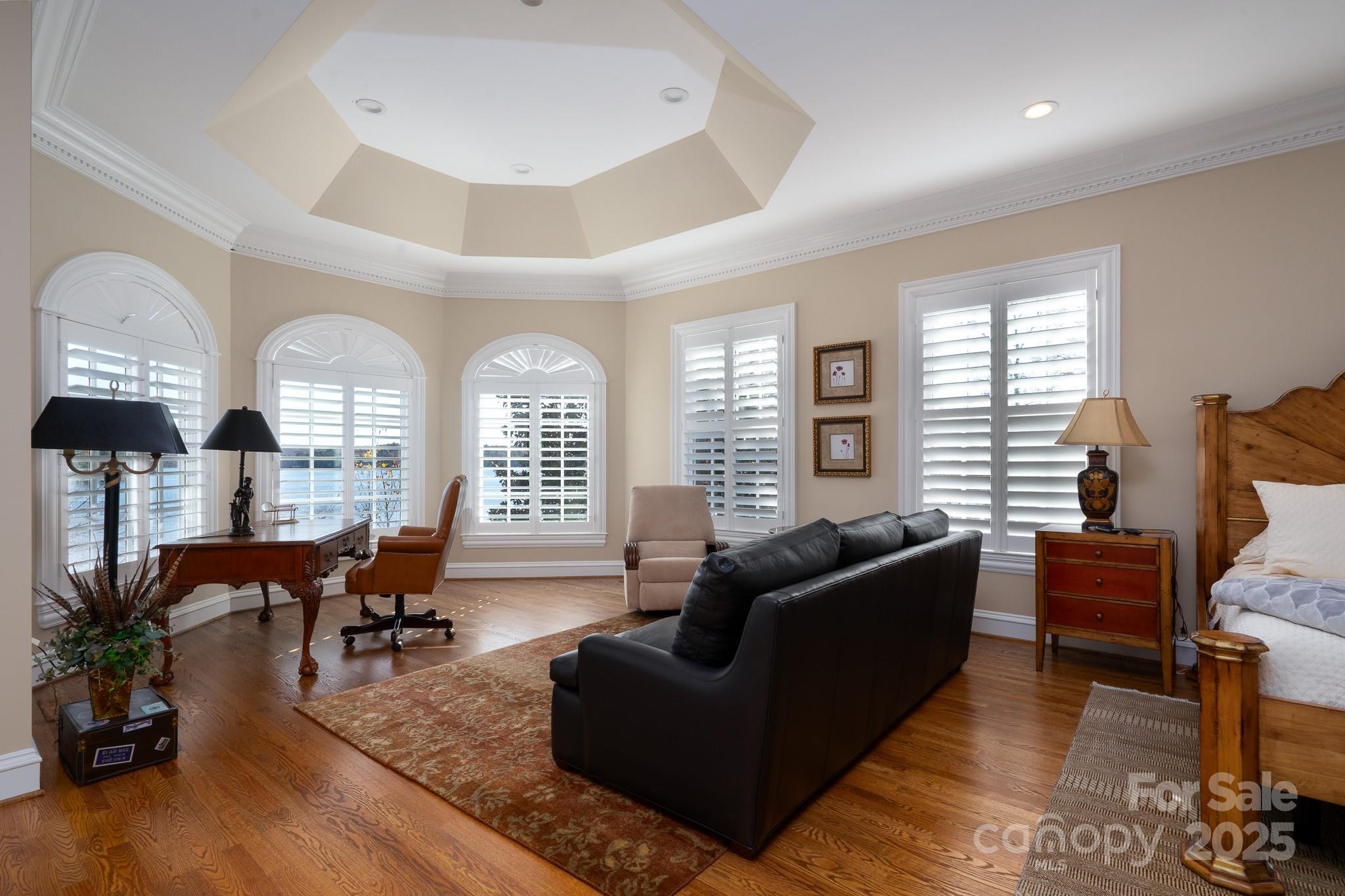 444 Glenbrook Springs None — New London