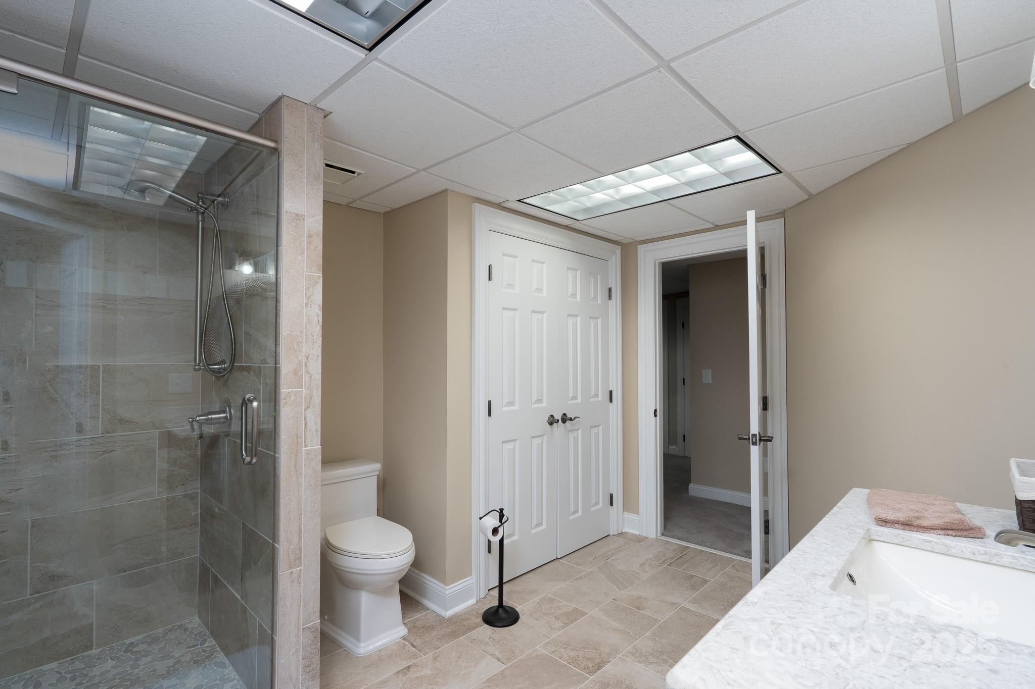 444 Glenbrook Springs None — New London
