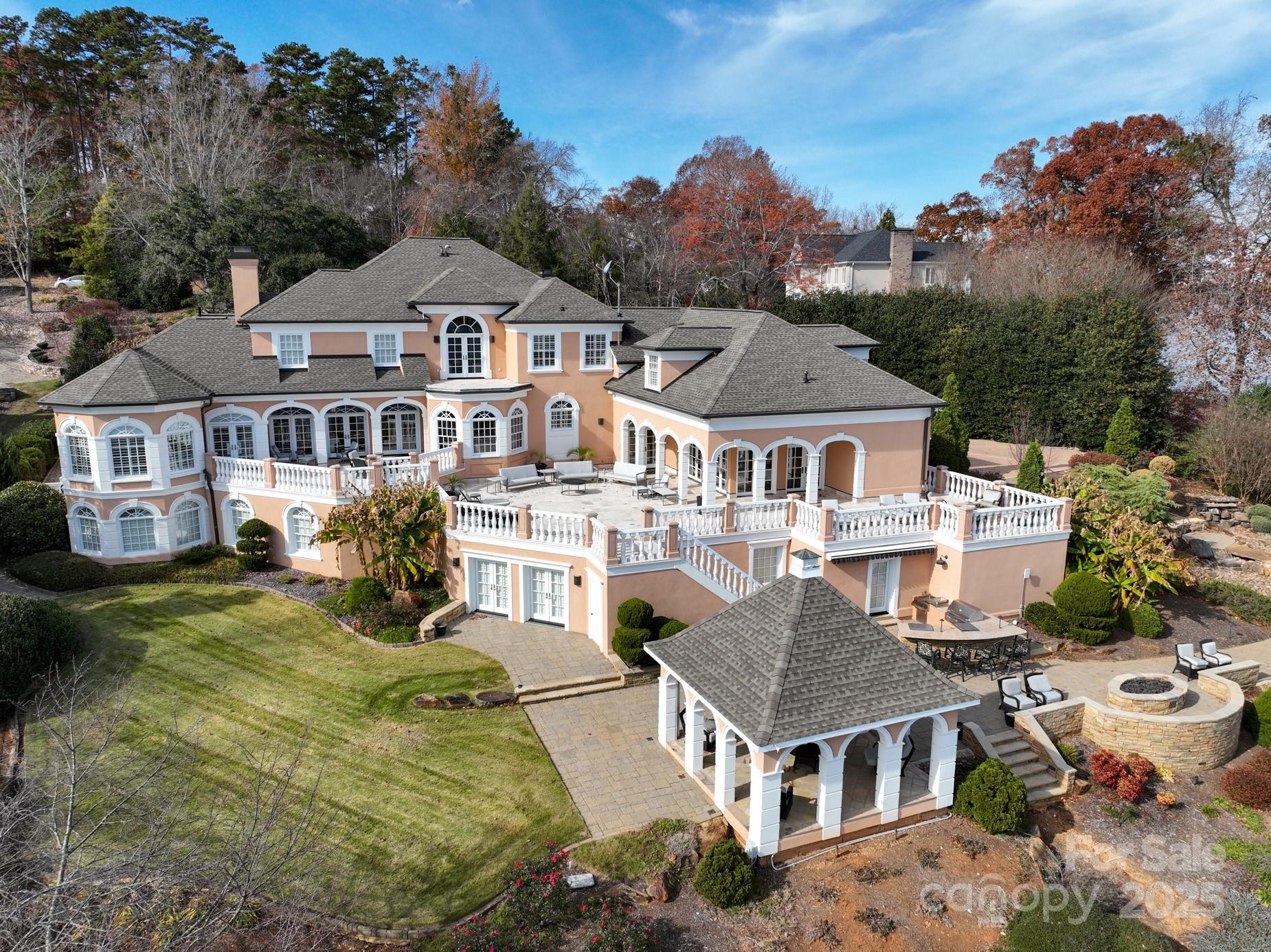 444 Glenbrook Springs None — New London
