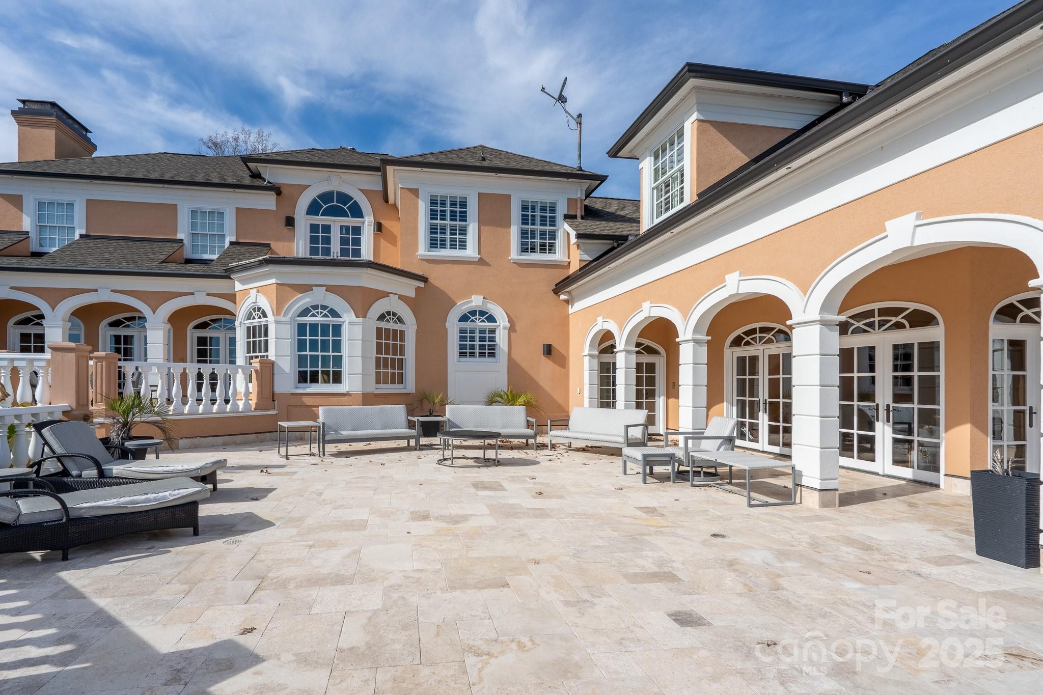 444 Glenbrook Springs None — New London
