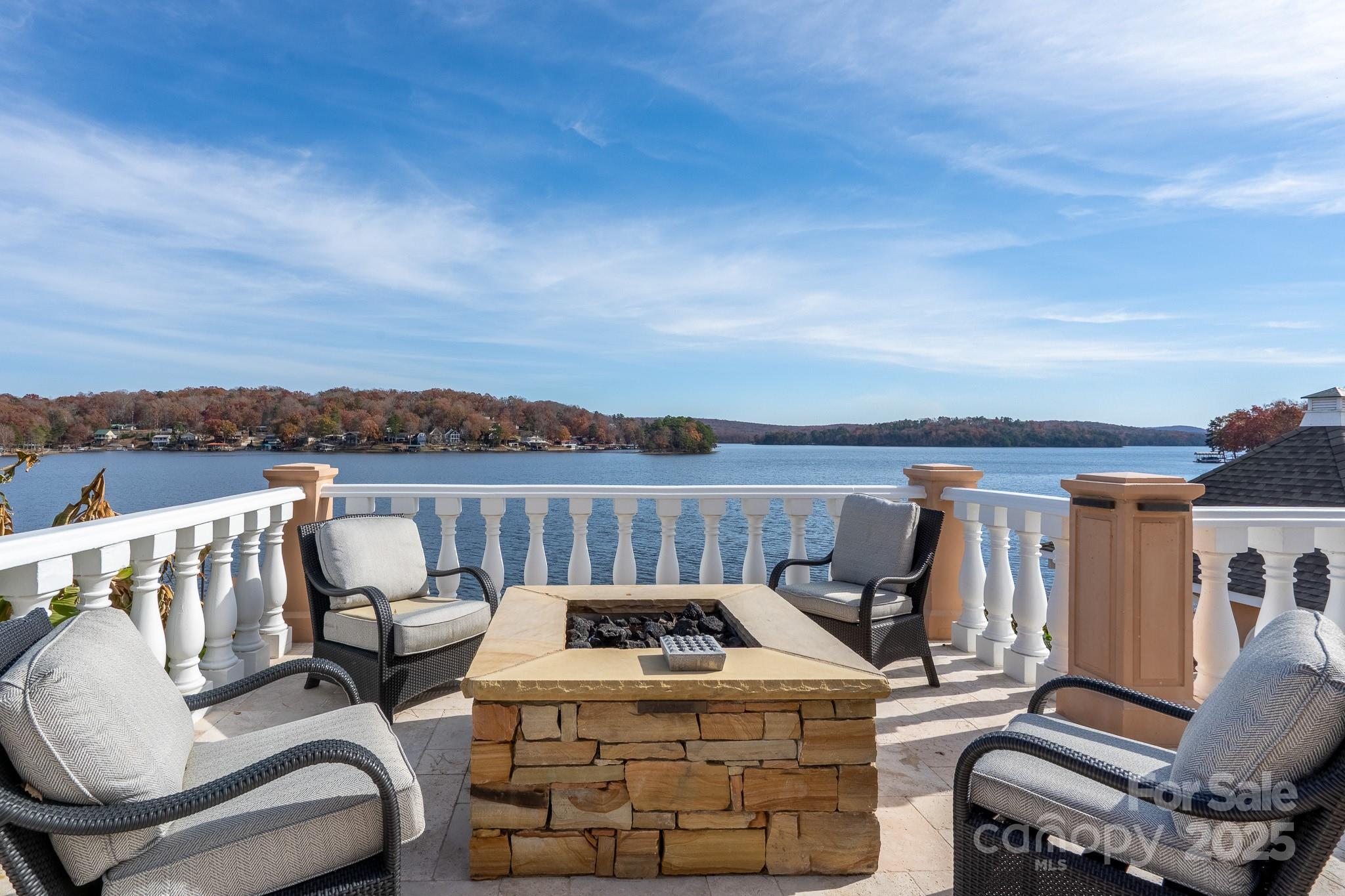 444 Glenbrook Springs None — New London