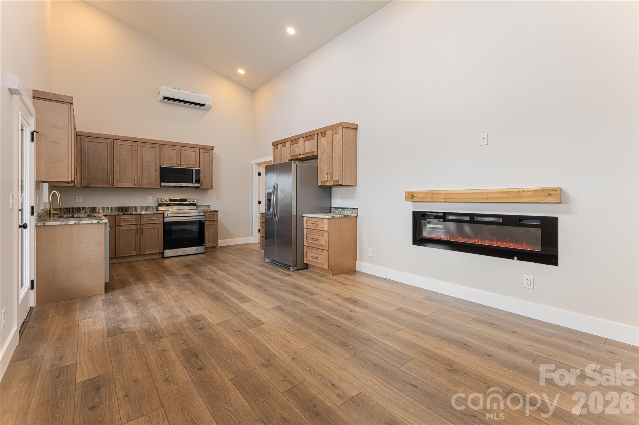 153 Hackleburg Lane — Hendersonville