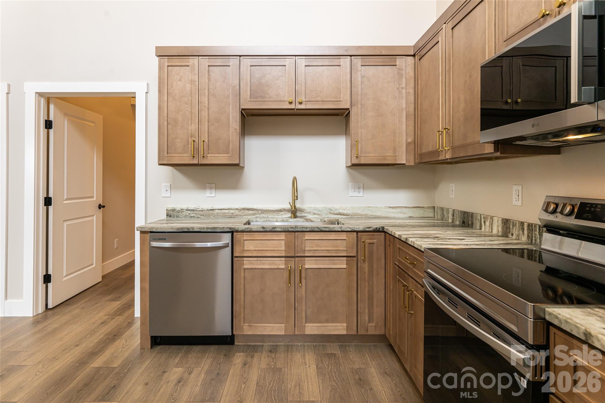 153 Hackleburg Lane — Hendersonville