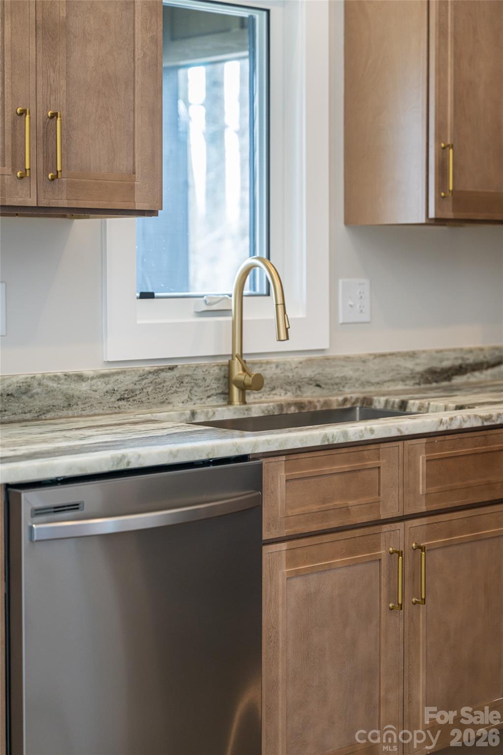 153 Hackleburg Lane — Hendersonville