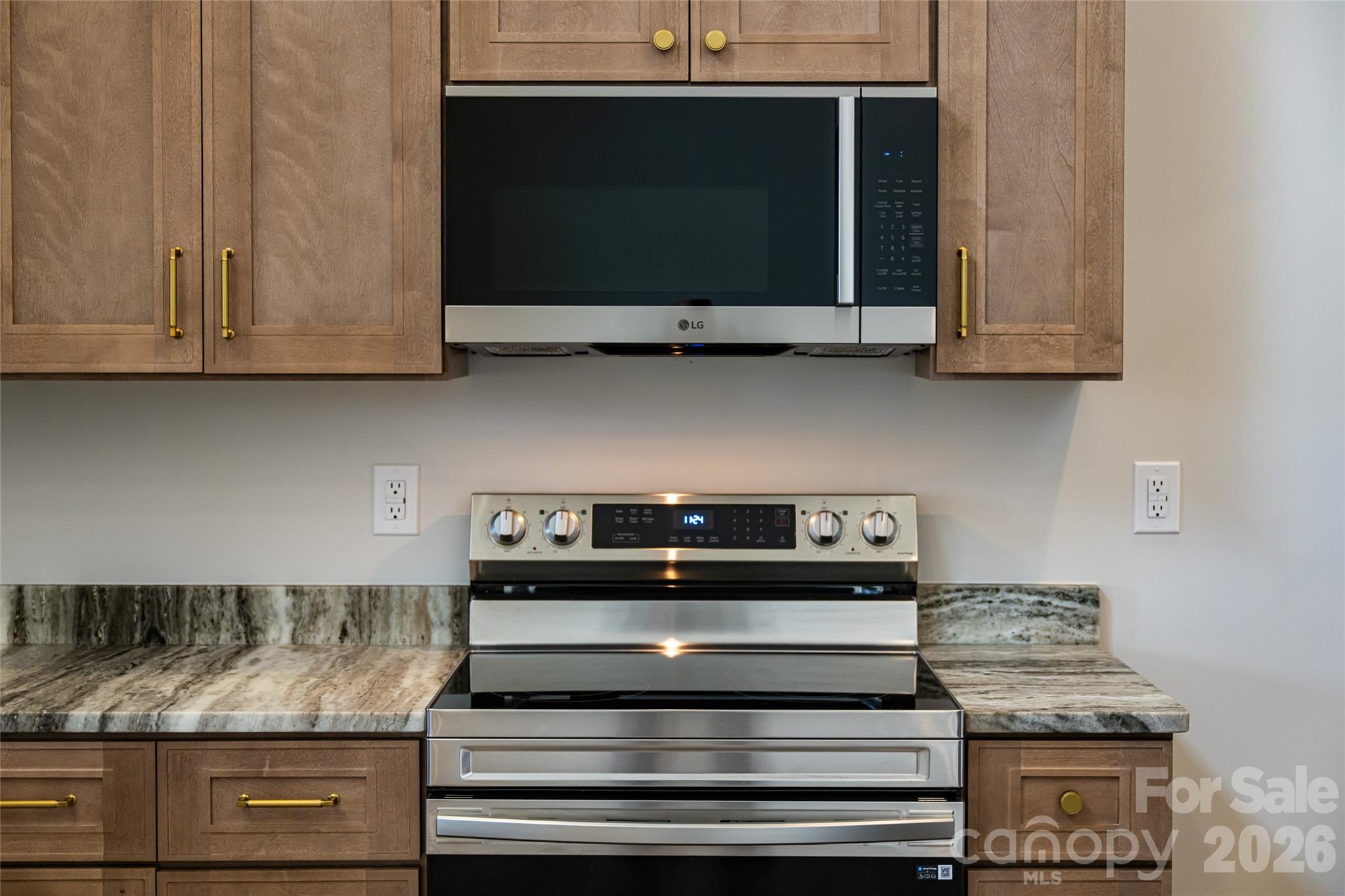 153 Hackleburg Lane — Hendersonville