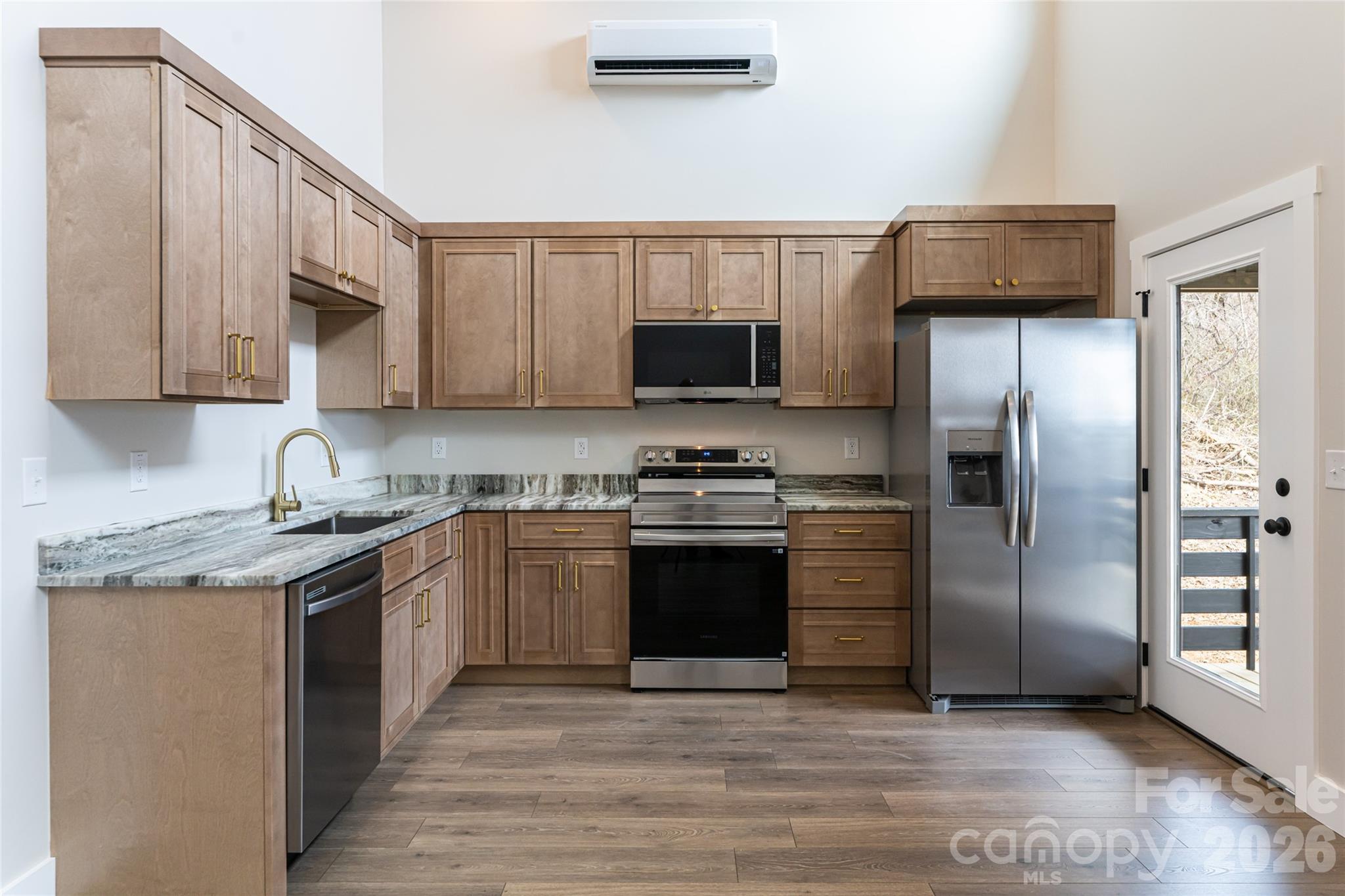 153 Hackleburg Lane — Hendersonville