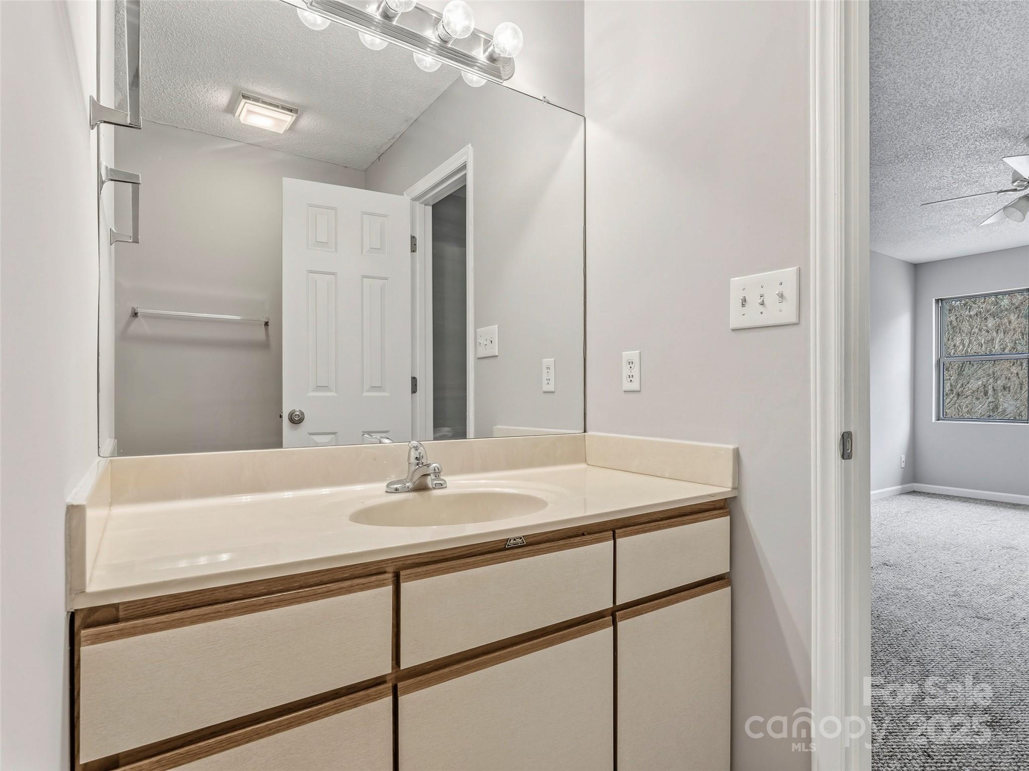 102 Abbey Circle — Asheville