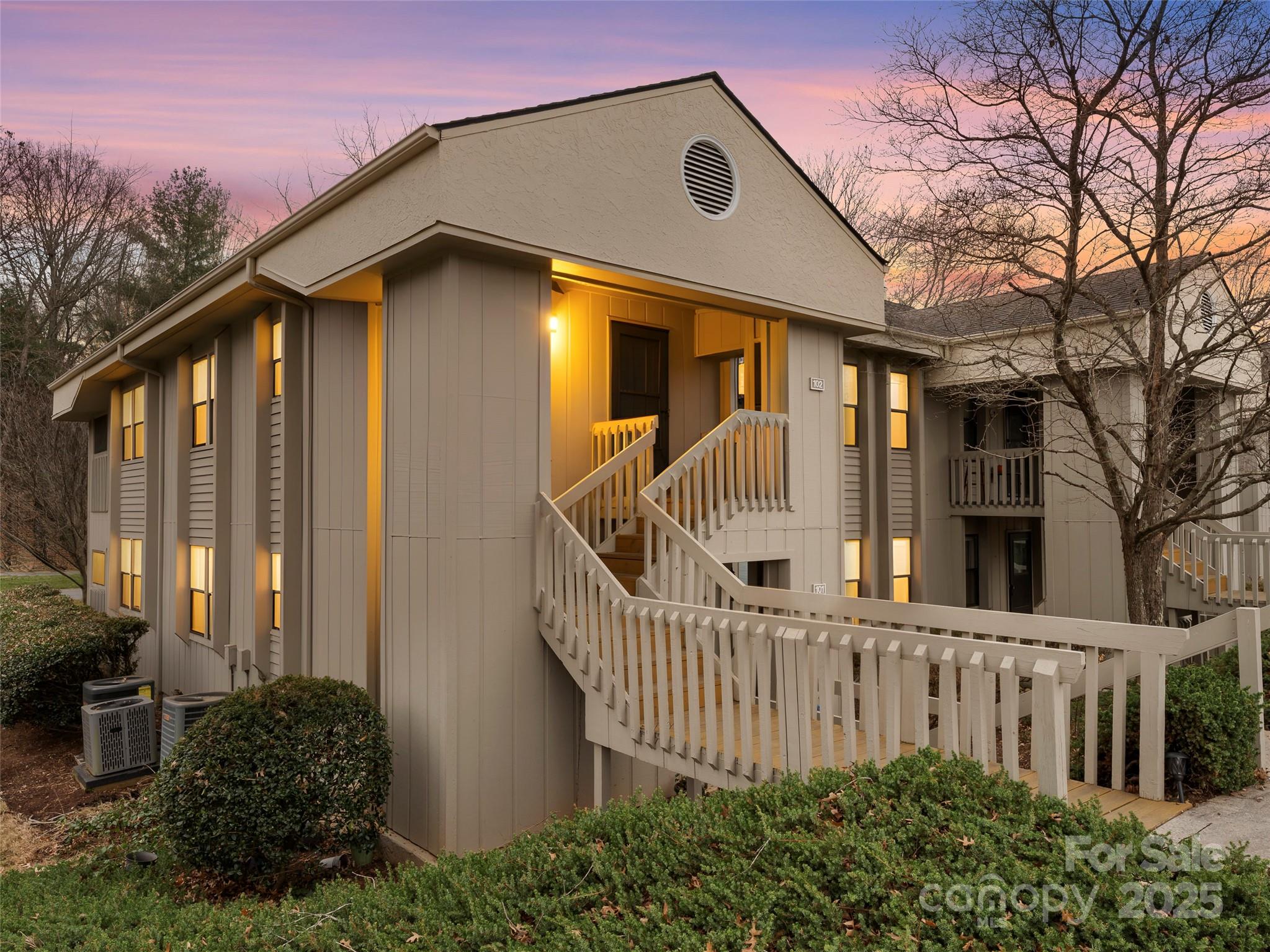102 Abbey Circle — Asheville