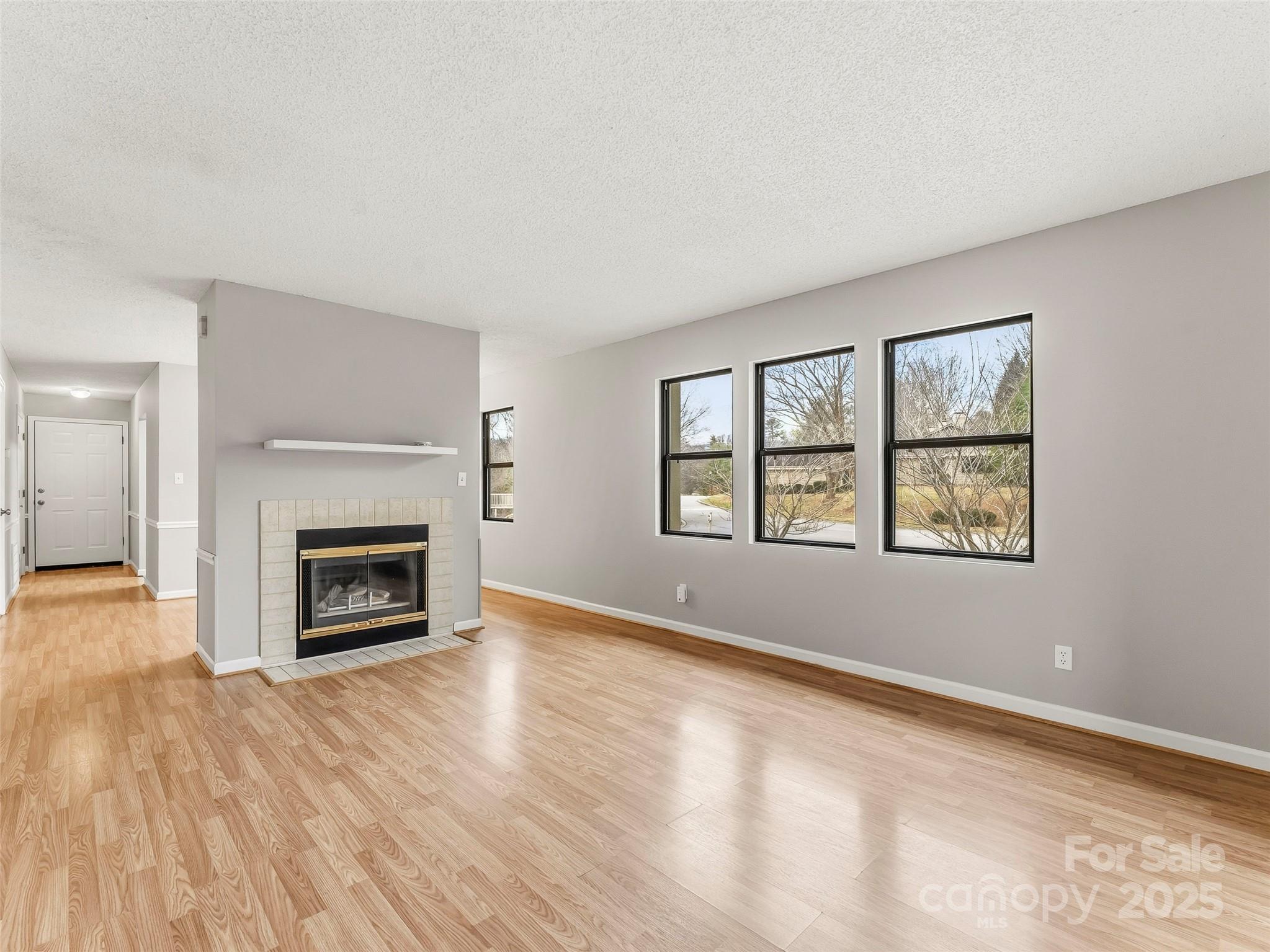 102 Abbey Circle — Asheville