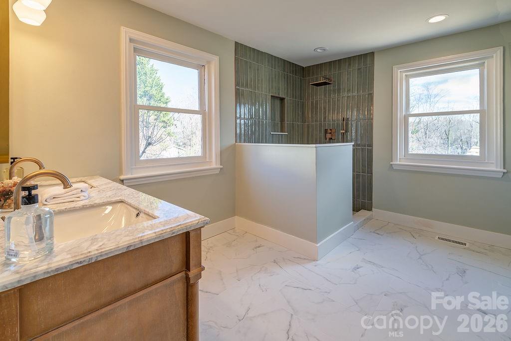 55 Cisco Road — Asheville