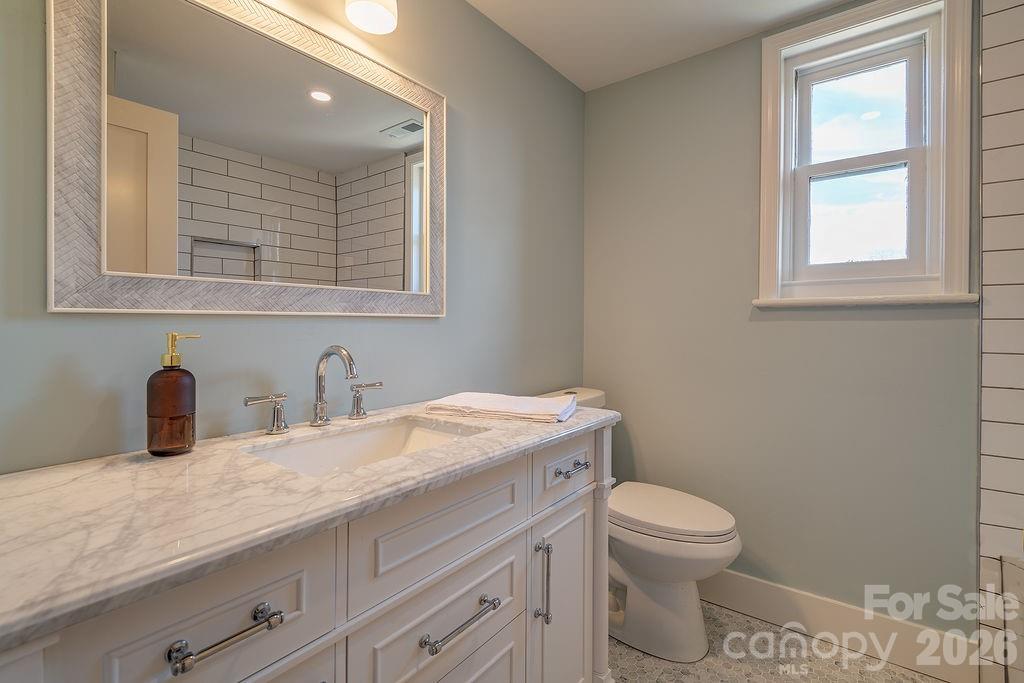 55 Cisco Road — Asheville