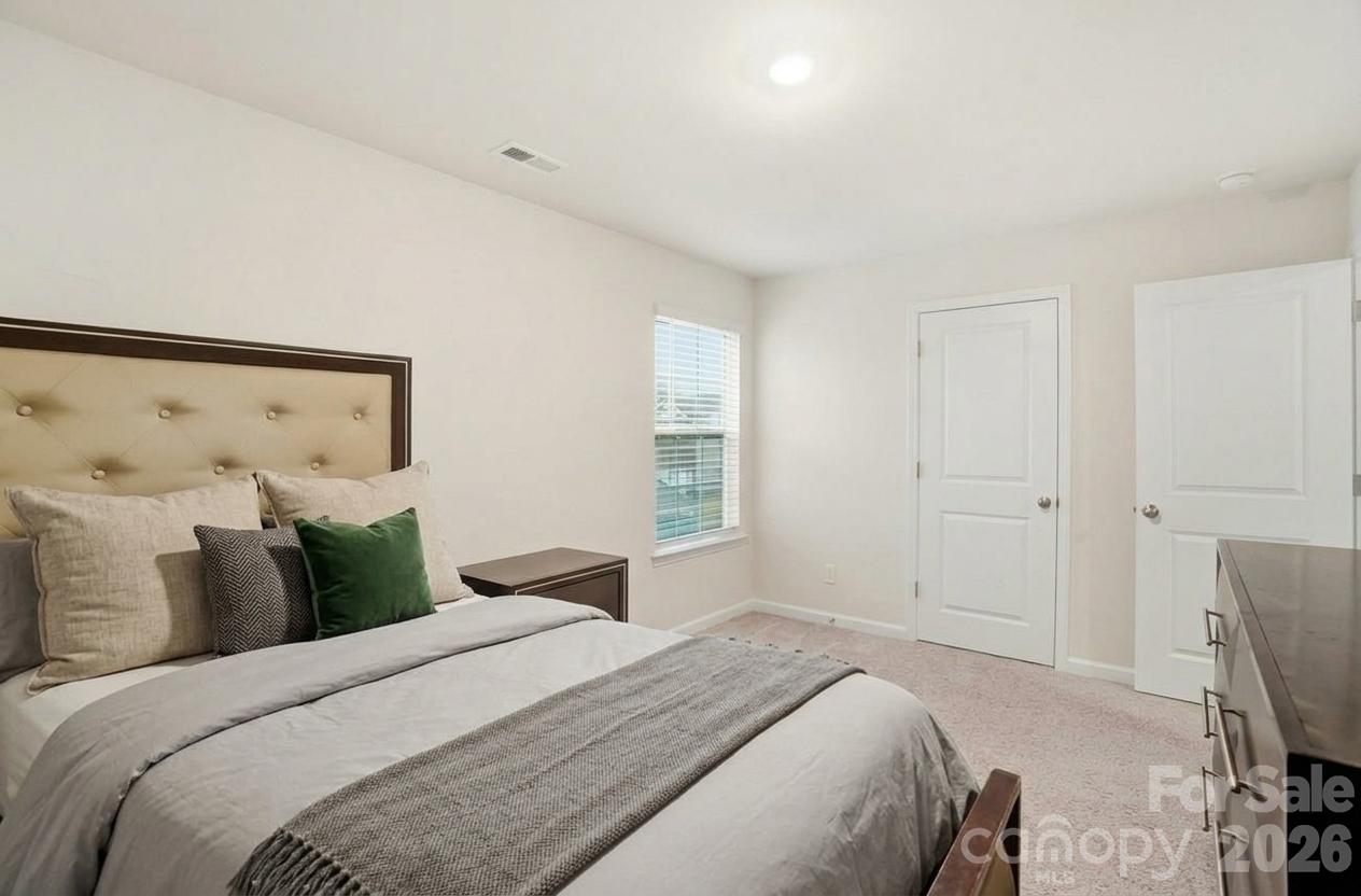 7576 Stonehouse Drive — Gastonia
