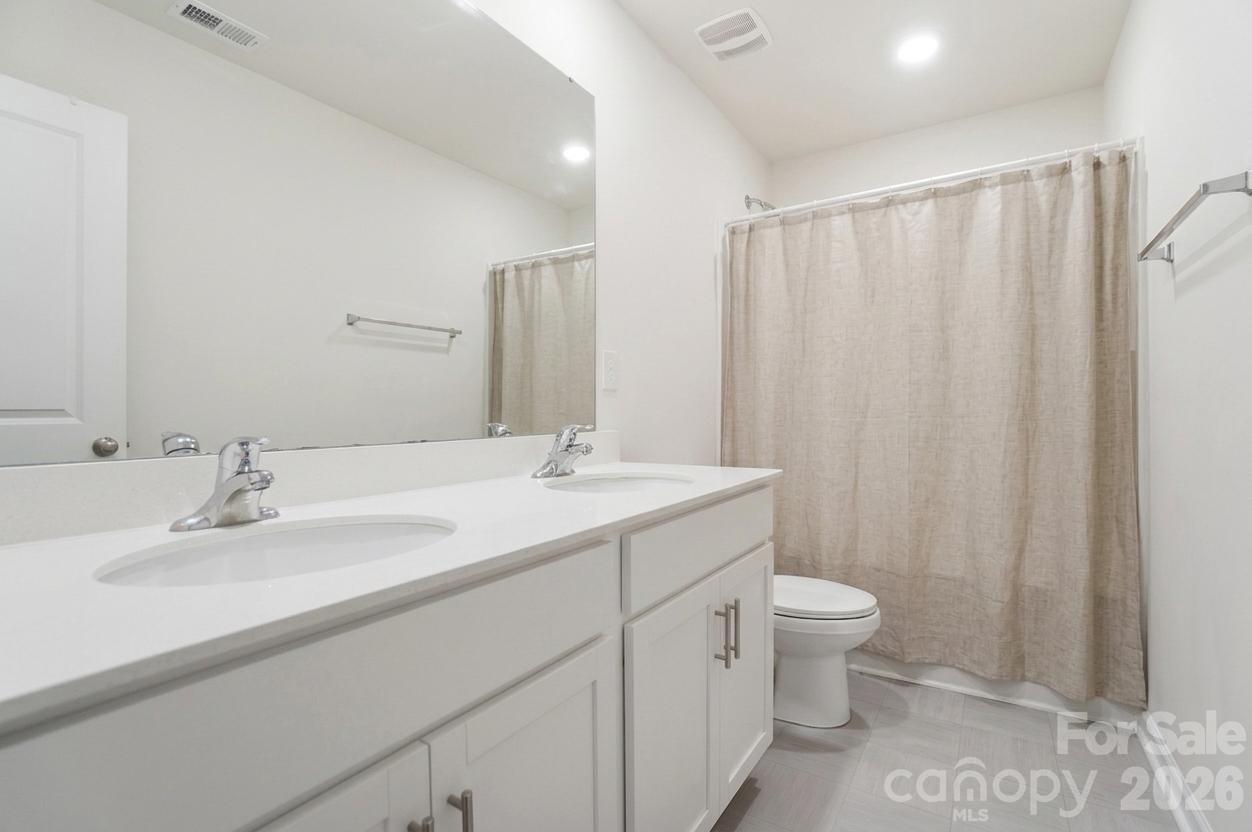 7576 Stonehouse Drive — Gastonia