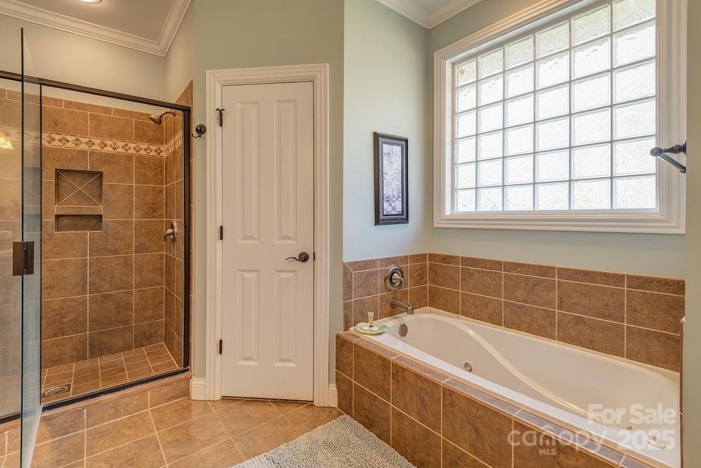 61 Buckle Ridge — Weaverville
